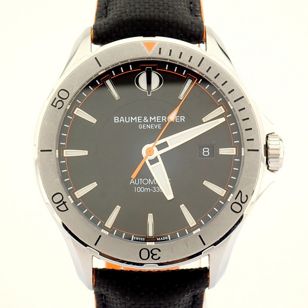 Baume & Mercier /  Clifton Club - Gentlmen's Steel Wrist Watch
