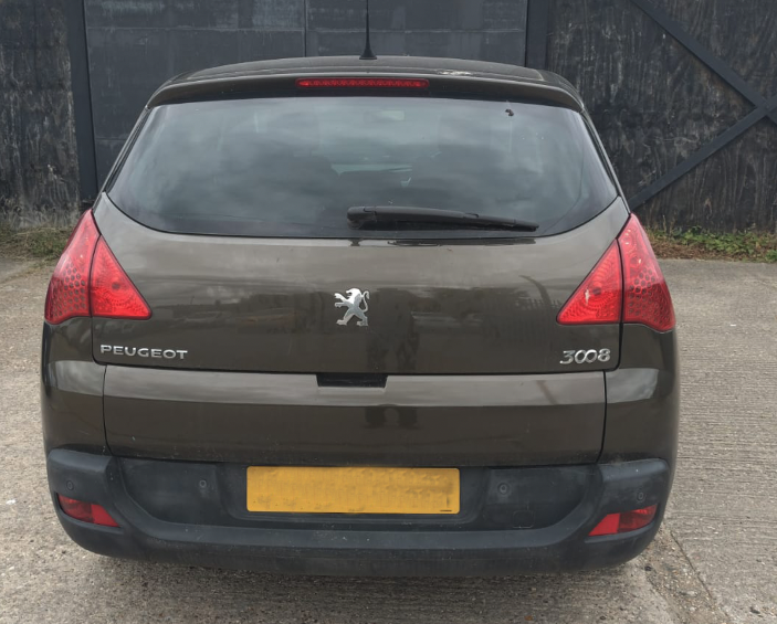 PEUGEOT 3008
