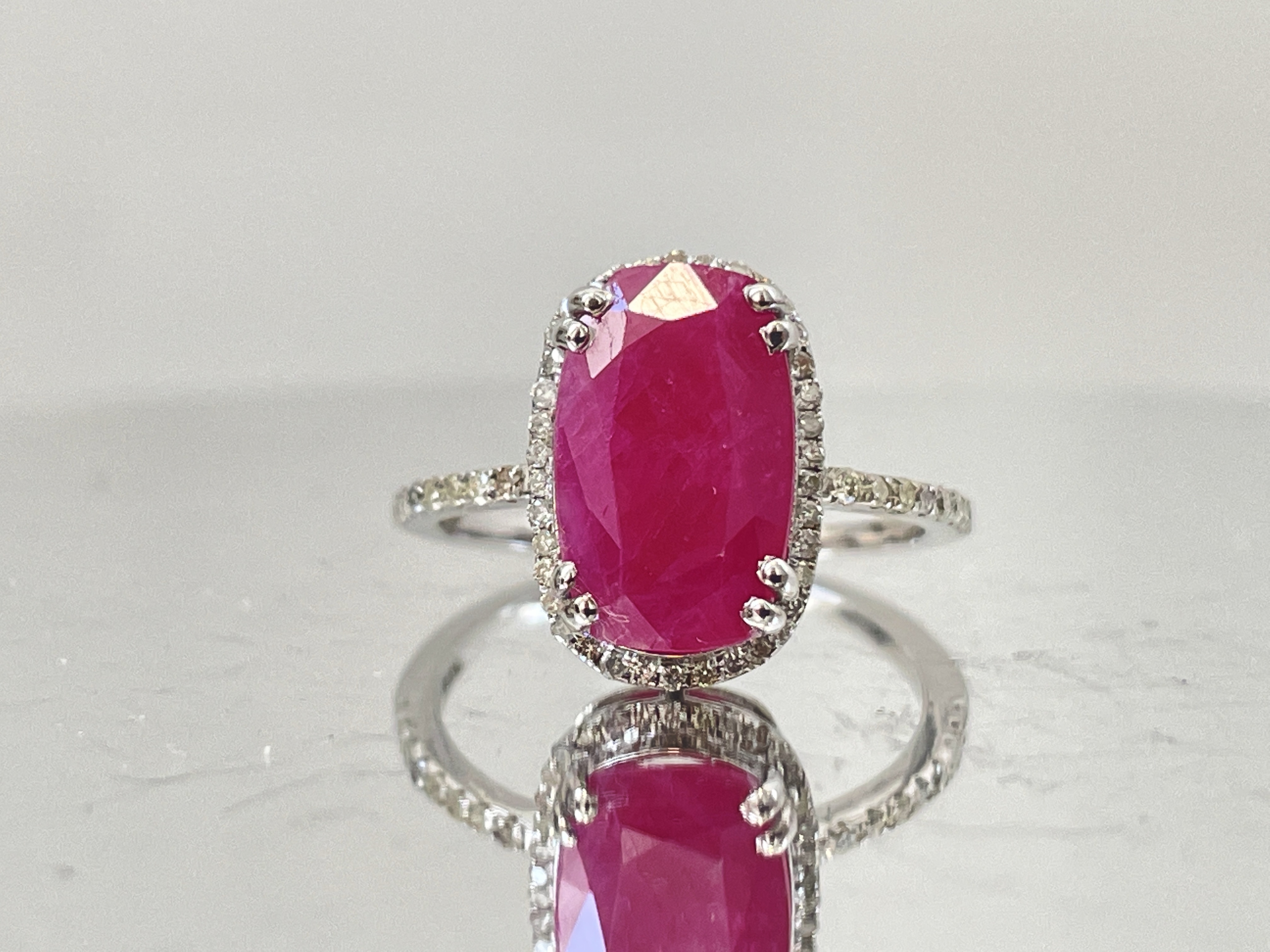 Natural Burma Ruby 4.12 Ct With Natural Diamonds & 18k Gold