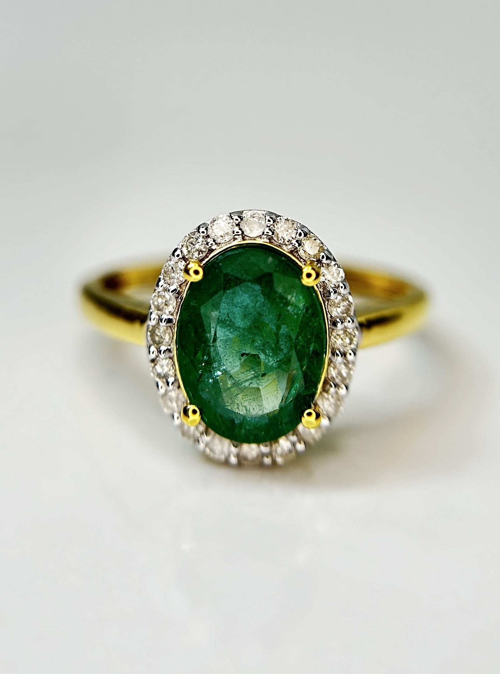 Beautiful Natural Emerald 1.52 CT With Natural Diamonds & 18k Gold