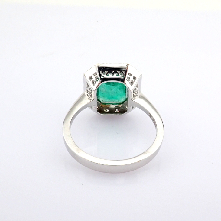 Natural Diamond 18K White Gold Ring