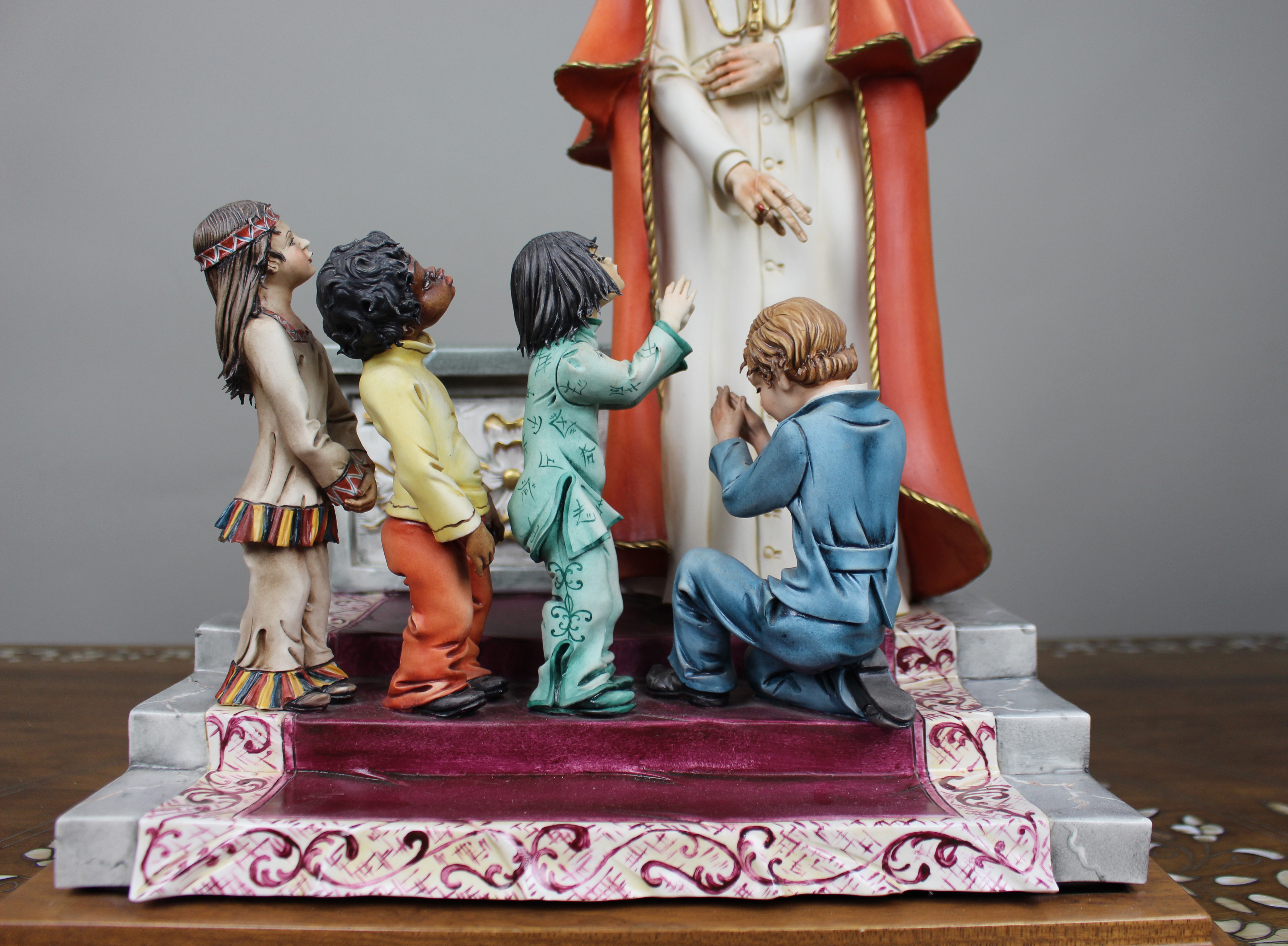 Large Capodimonte Porcelain Figurine – Pope Paul VI