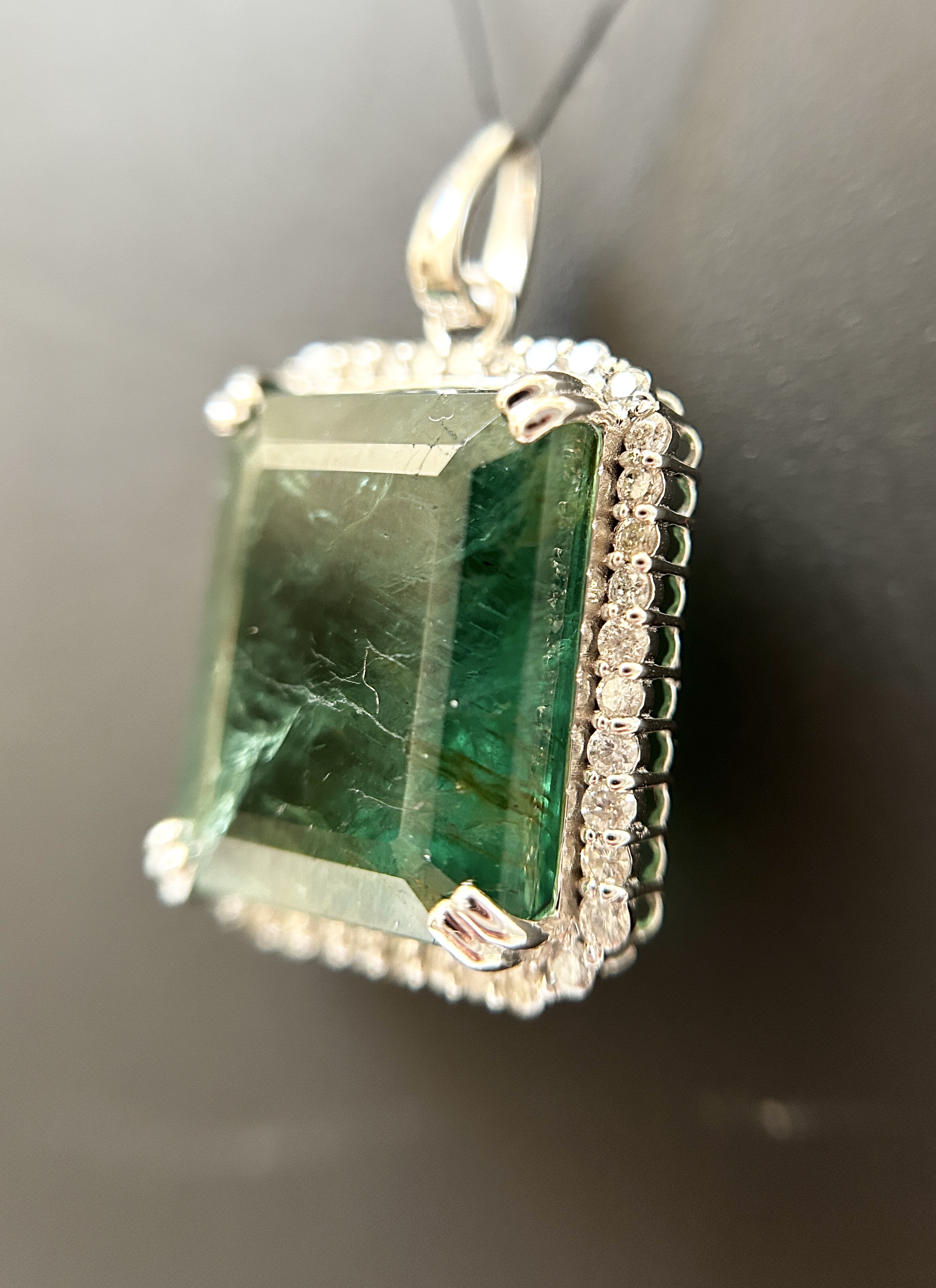 Beautiful 24.18 ct Natural Emerald With Natural Diamonds & 18k Gold