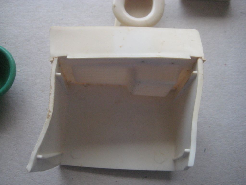 Vintage Dolls House Plastic Bathroom Suite