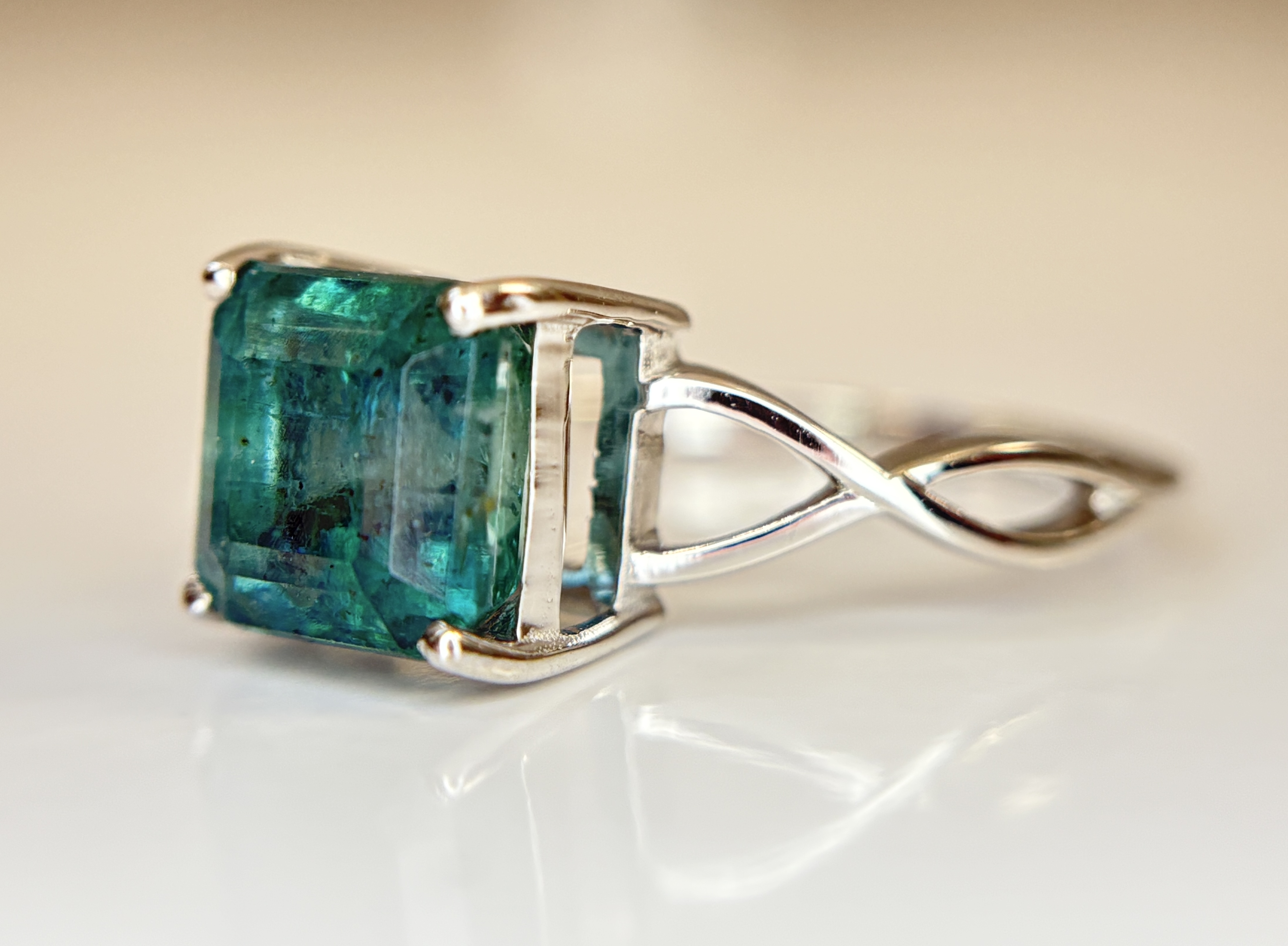 Beautiful 2.91 CT Natural Emerald Ring Platinum 950