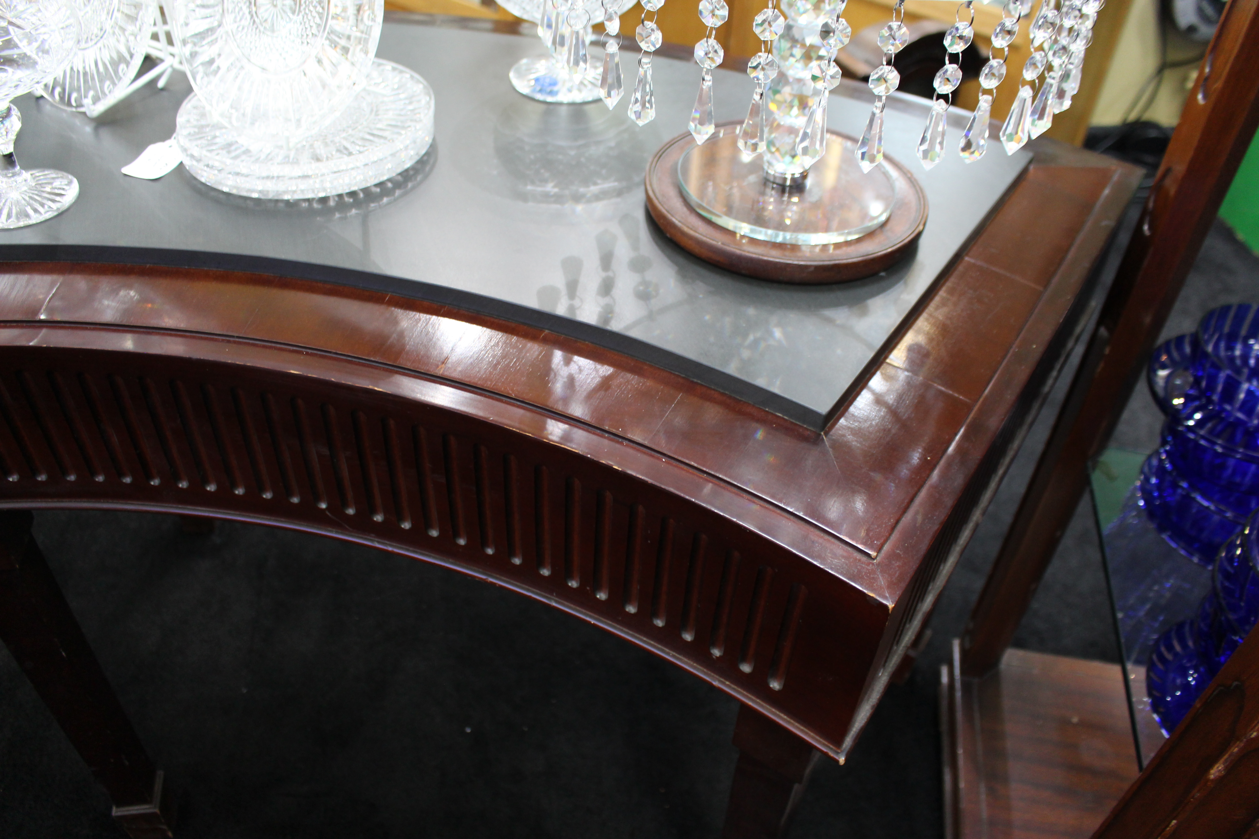 Large and Heavy Mahogany Console Table with Reeded Frieze and Fixed Marble Top – c.20th Century