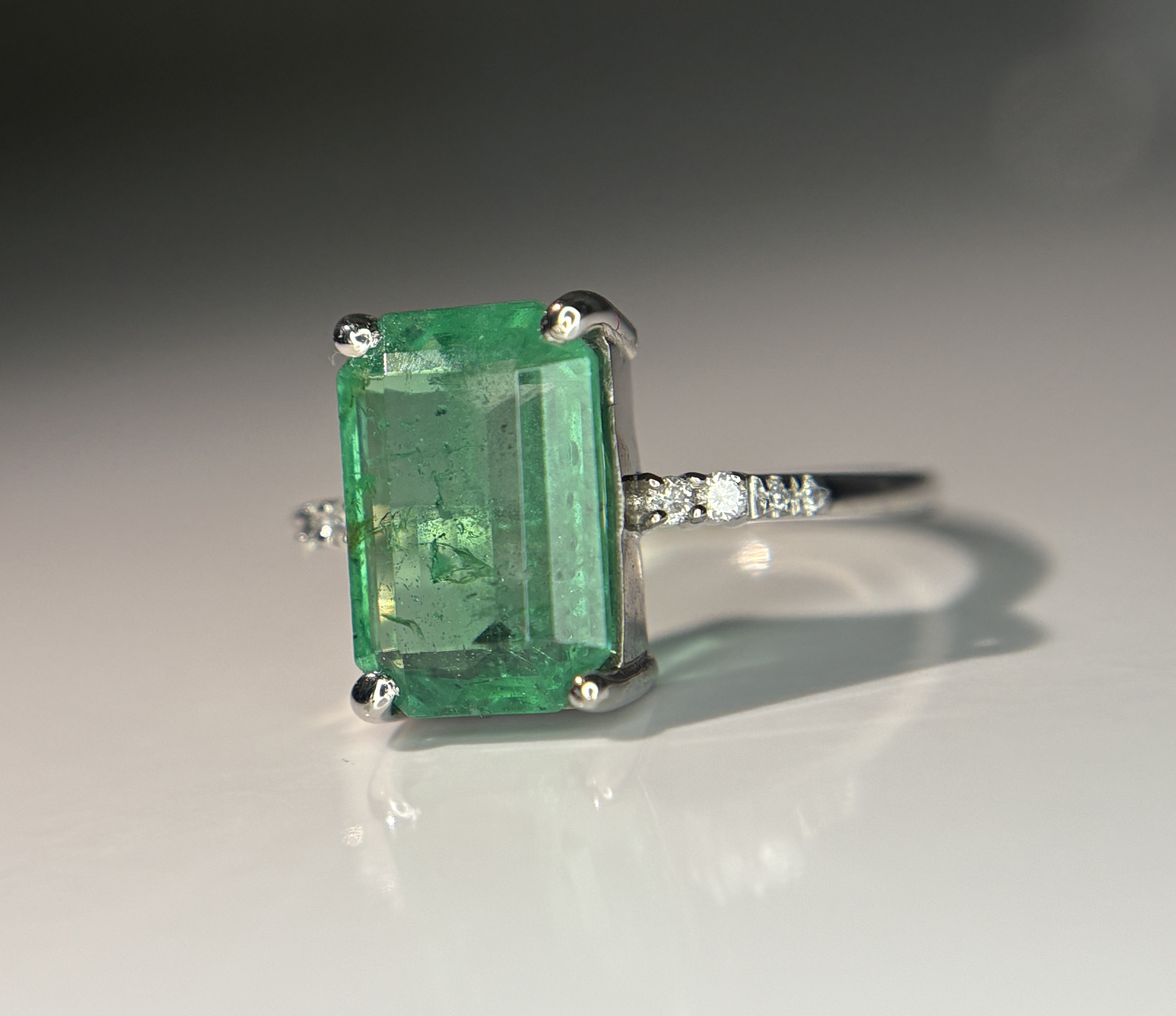 Beautiful 3.00 CT Natural Emerald Ring With Natural Diamonds & Platinum 950