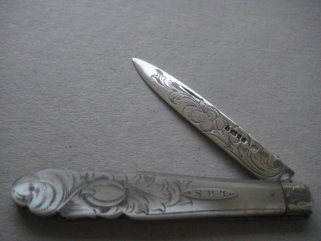 Victorian Mother of Pearl Hafted Silver Bladed Folding Fruit Knife, Sheffield 1876