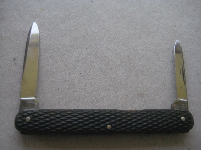 Antique Pressed Horn Hafted Twin Steel Bladed Penknife, c1900