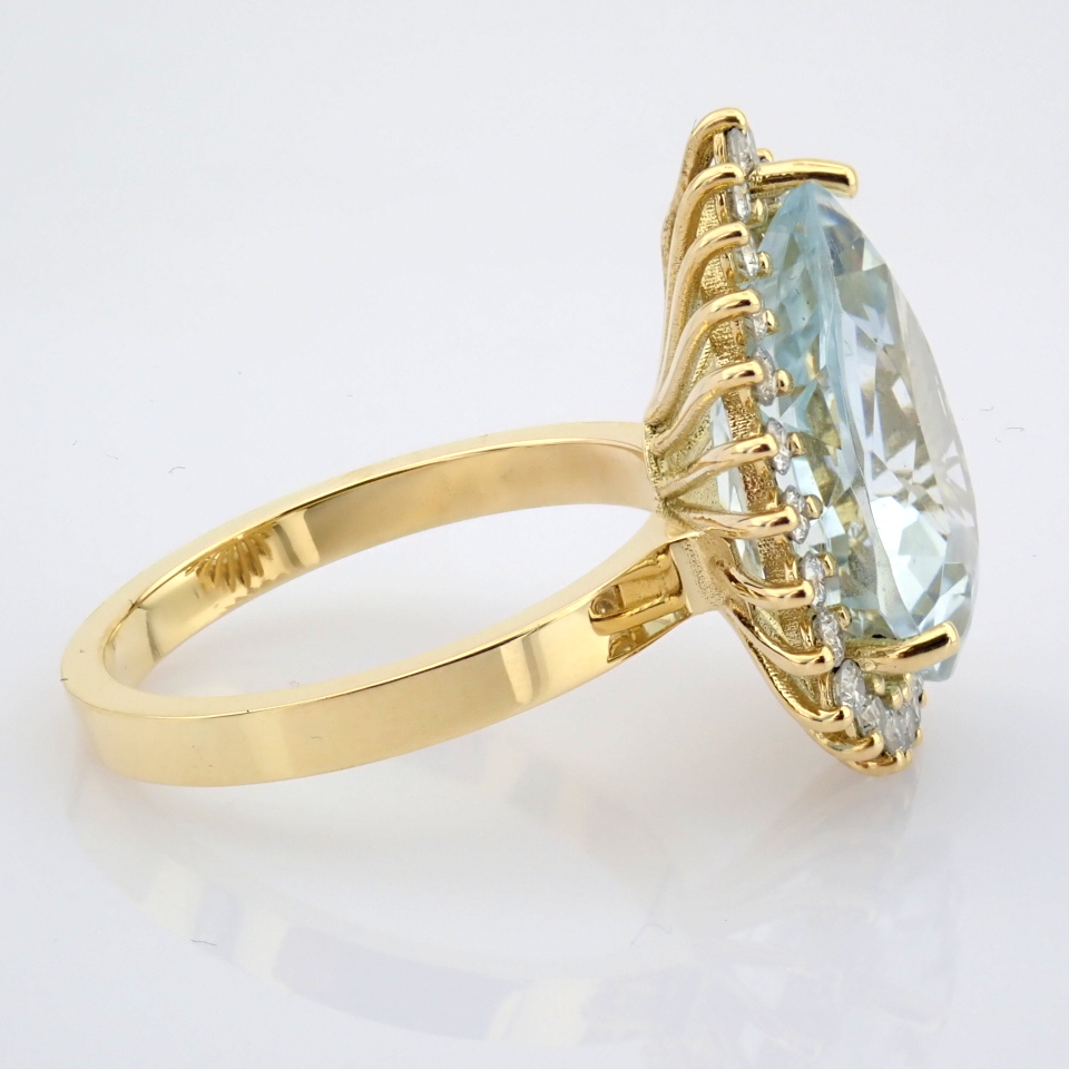 Natural Diamond 18K Yellow Gold Ring