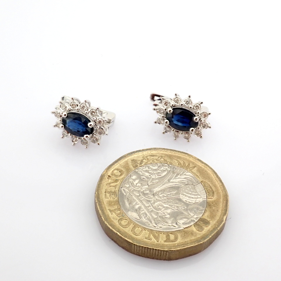 Natural Diamond 18K White Gold Earring