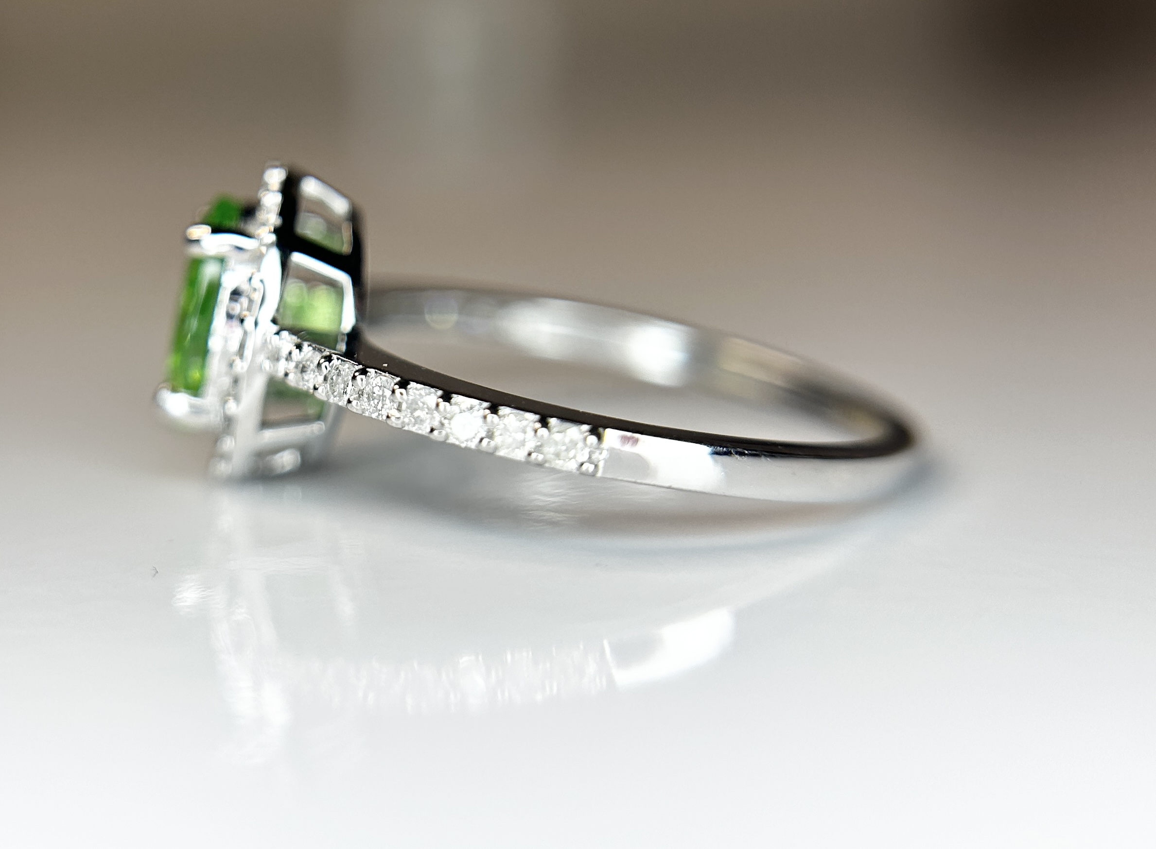 Beautiful 1.22 CT Natural Tsavorite Garnet With Natural Diamonds & 18k Gold