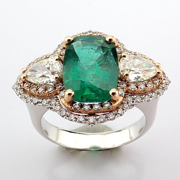 Natural Diamond 18K White Gold Ring