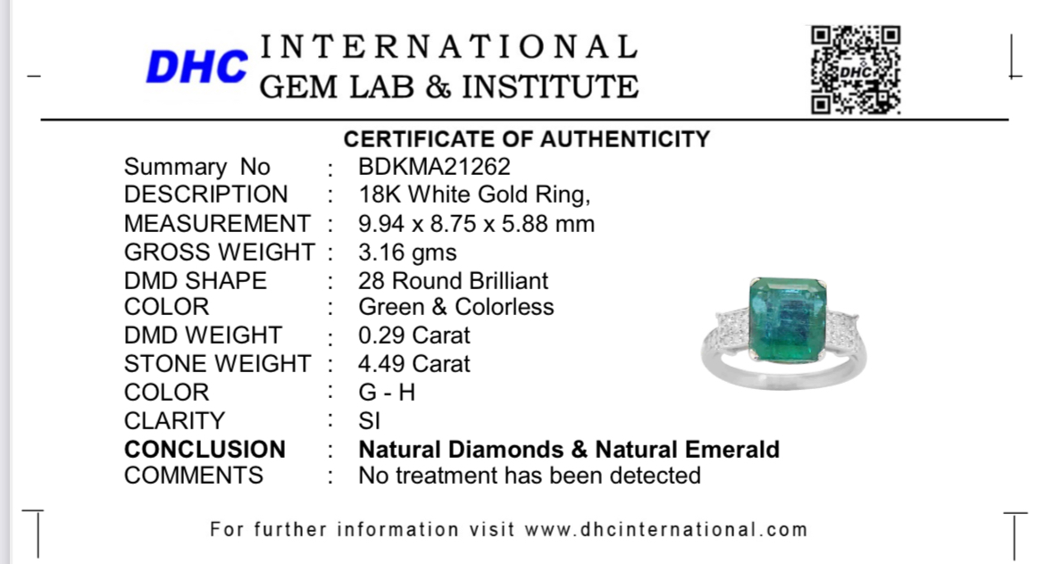 Beautiful 4.49 CT Natural Emerald With Natural Diamonds & 18k Gold