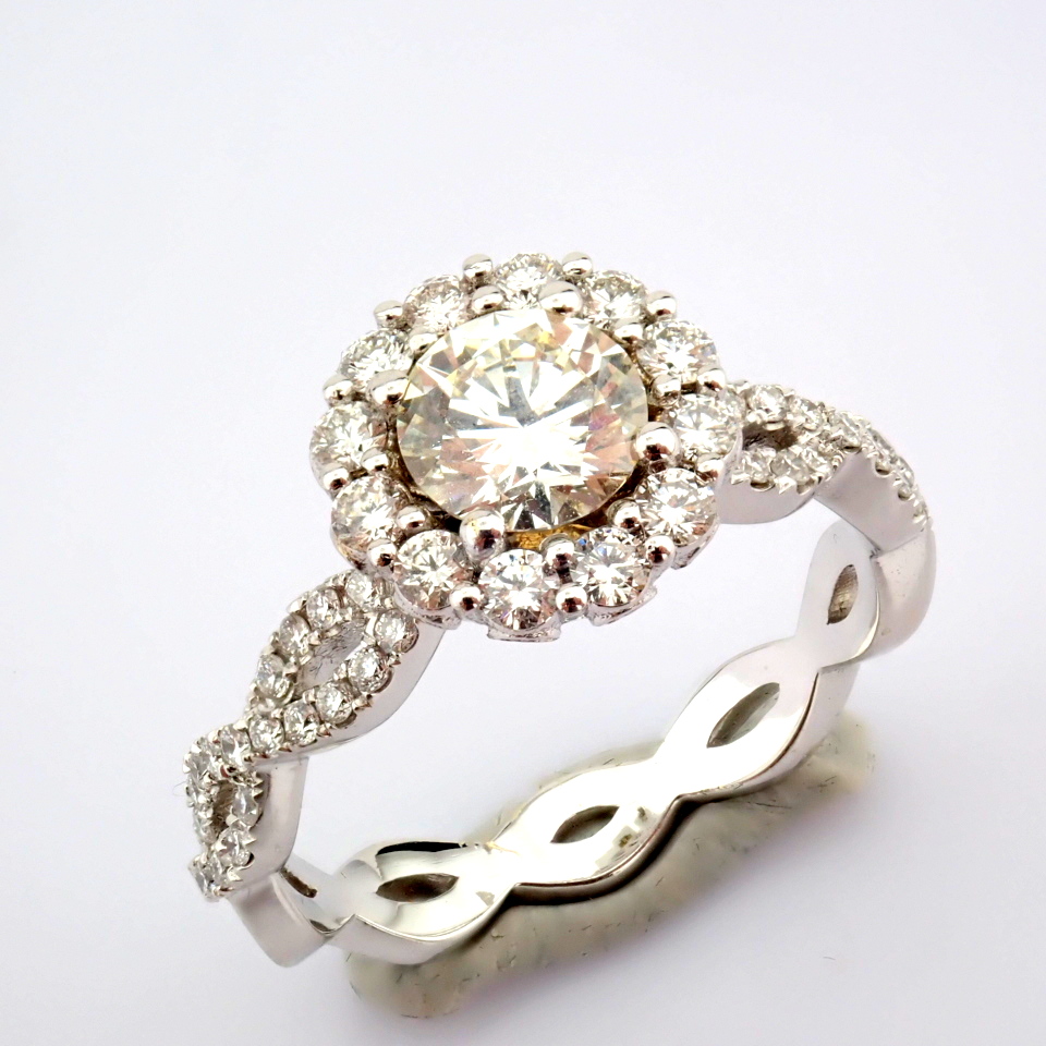 Natural Diamond 18K White Gold Ring