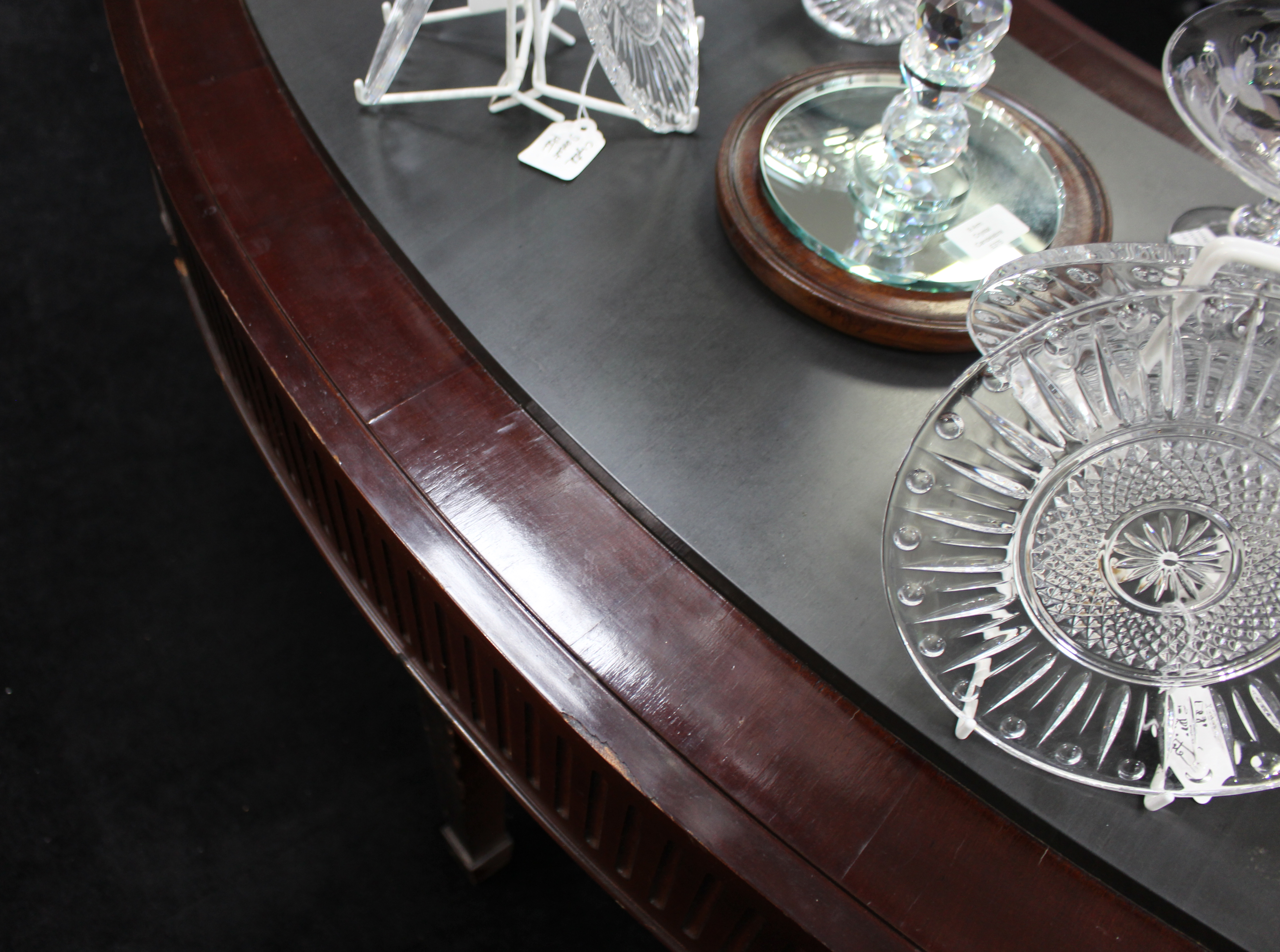 Large and Heavy Mahogany Console Table with Reeded Frieze and Fixed Marble Top – c.20th Century