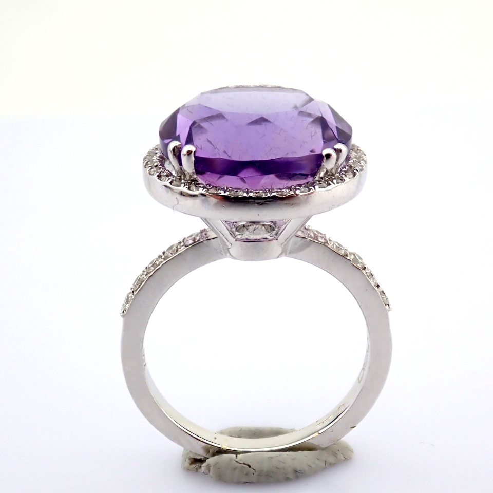 Natural Diamond 18K White Gold Ring