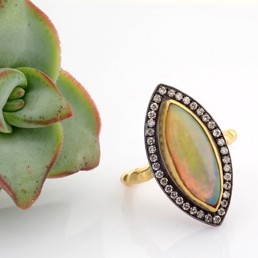 Natural Diamond 18K Yellow Gold Ring