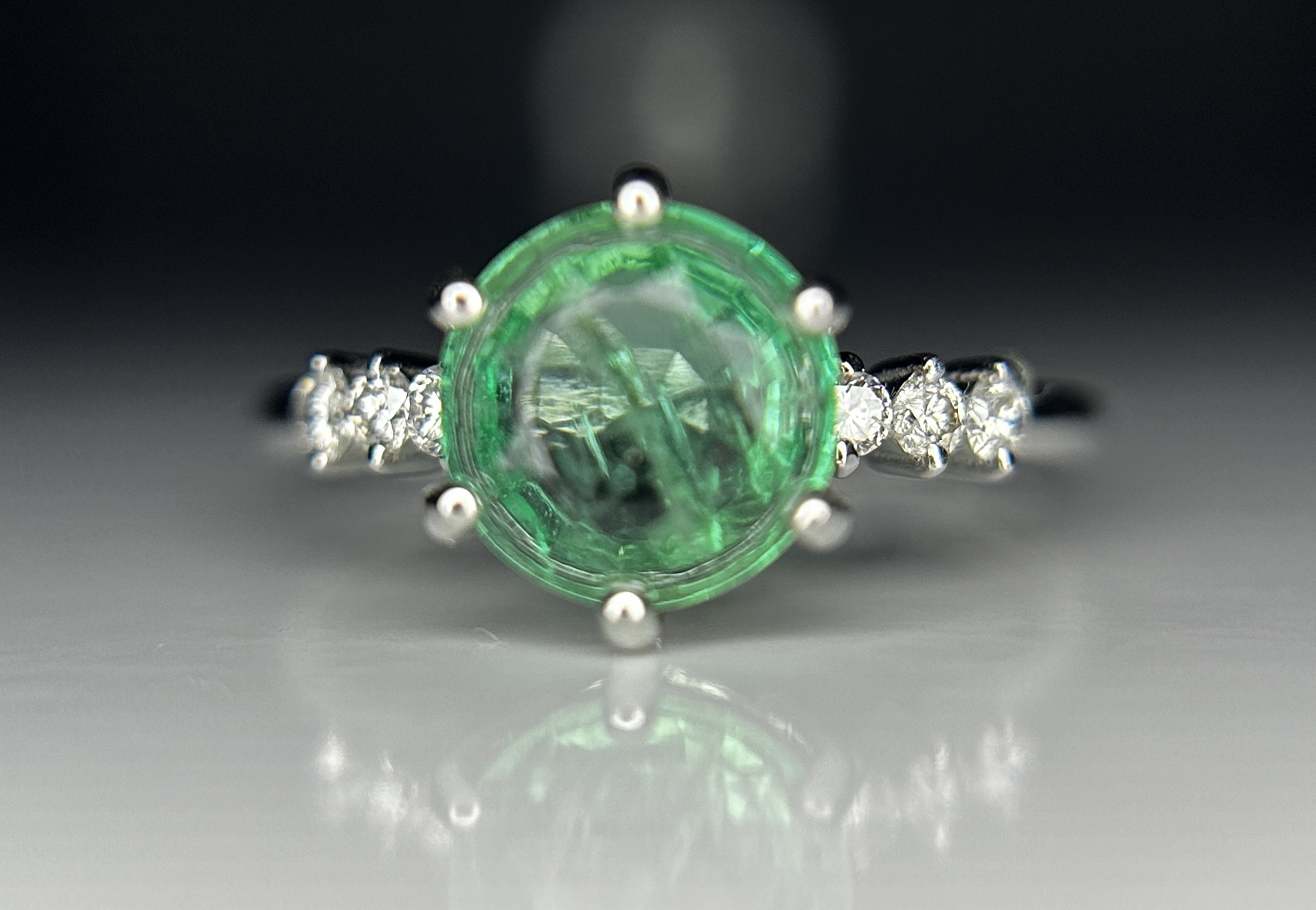 Beautiful 1.36 ct Natural Emerald With Natural Diamonds & 18k Gold