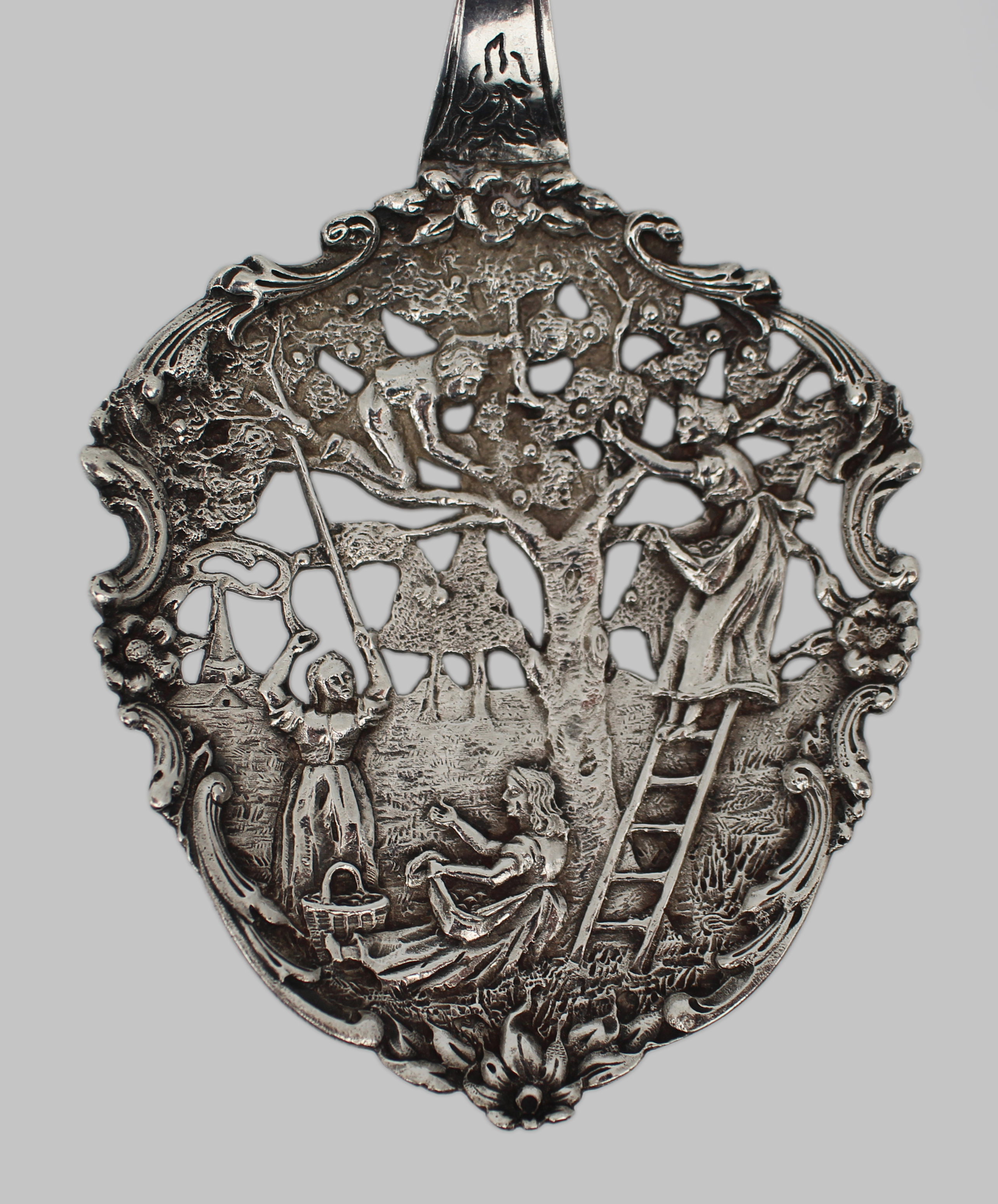 Fine Continental Silver Pierced Fruit Spoon – Harvest Scene, Likely Flemish or Dutch, c.1780–1820
