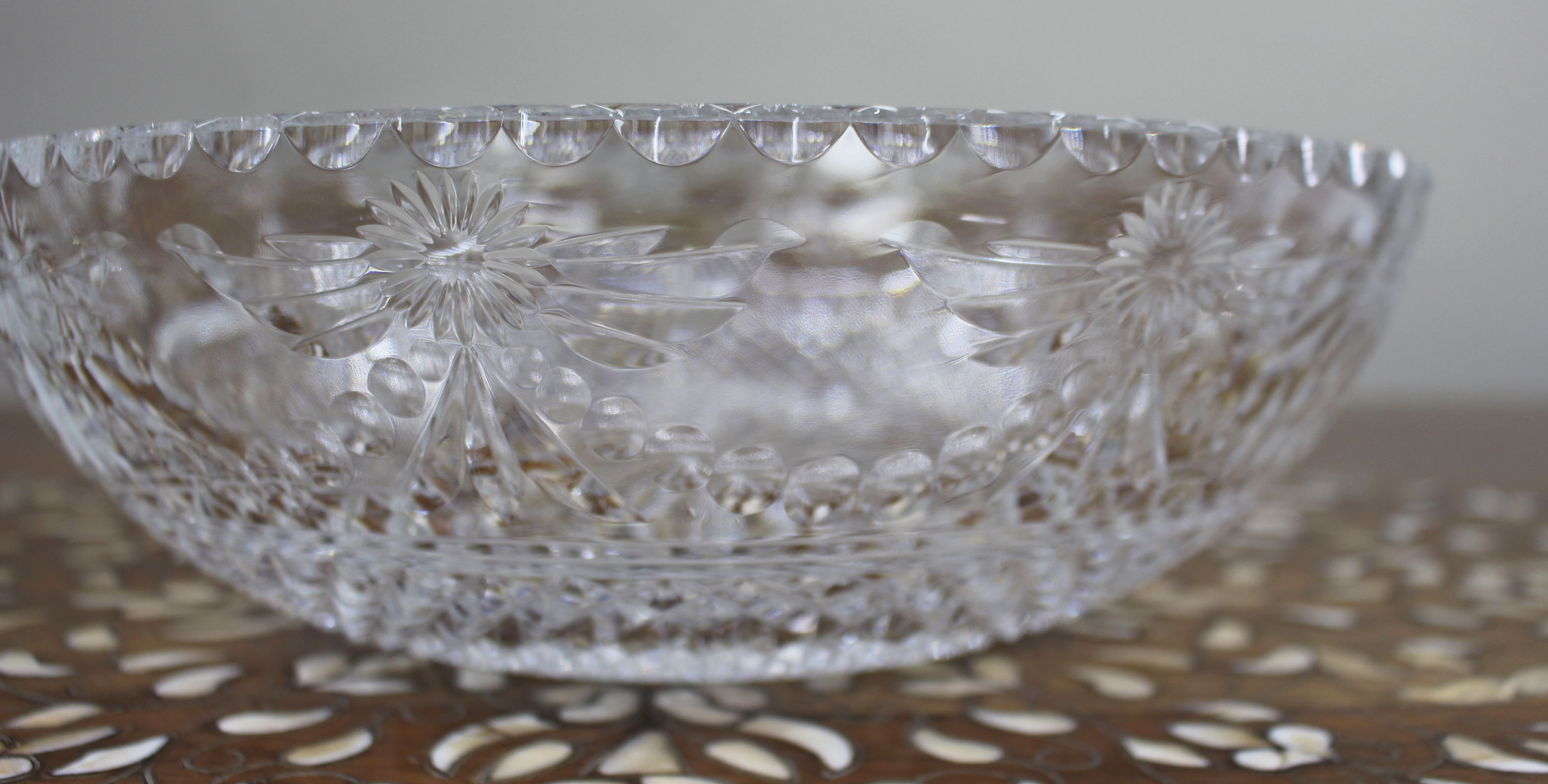 Fine Stuart Crystal Beaconsfield Cut Glass Centrepiece Bowl