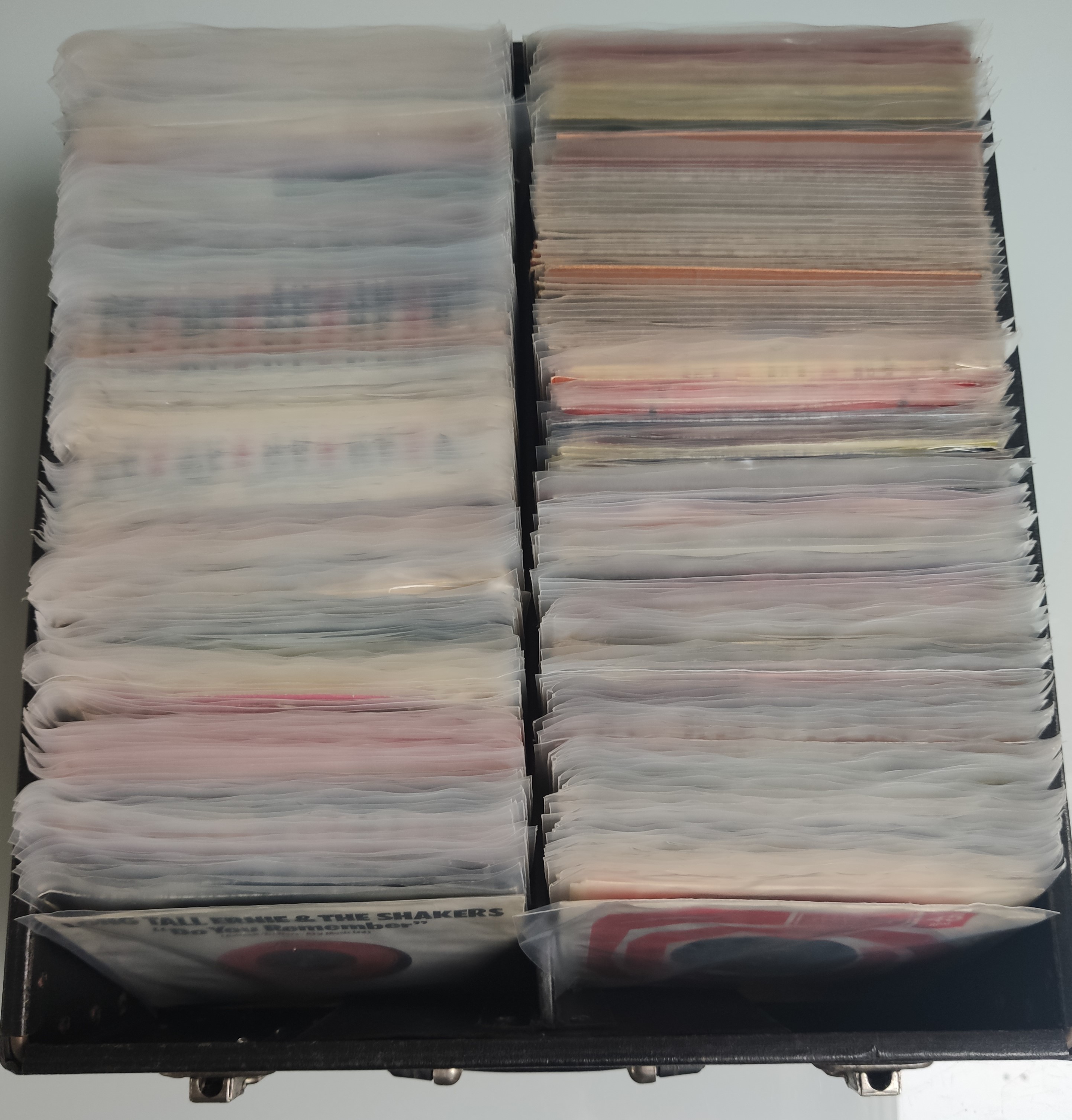 An excellent collection of approximately 320 x vinyl records.