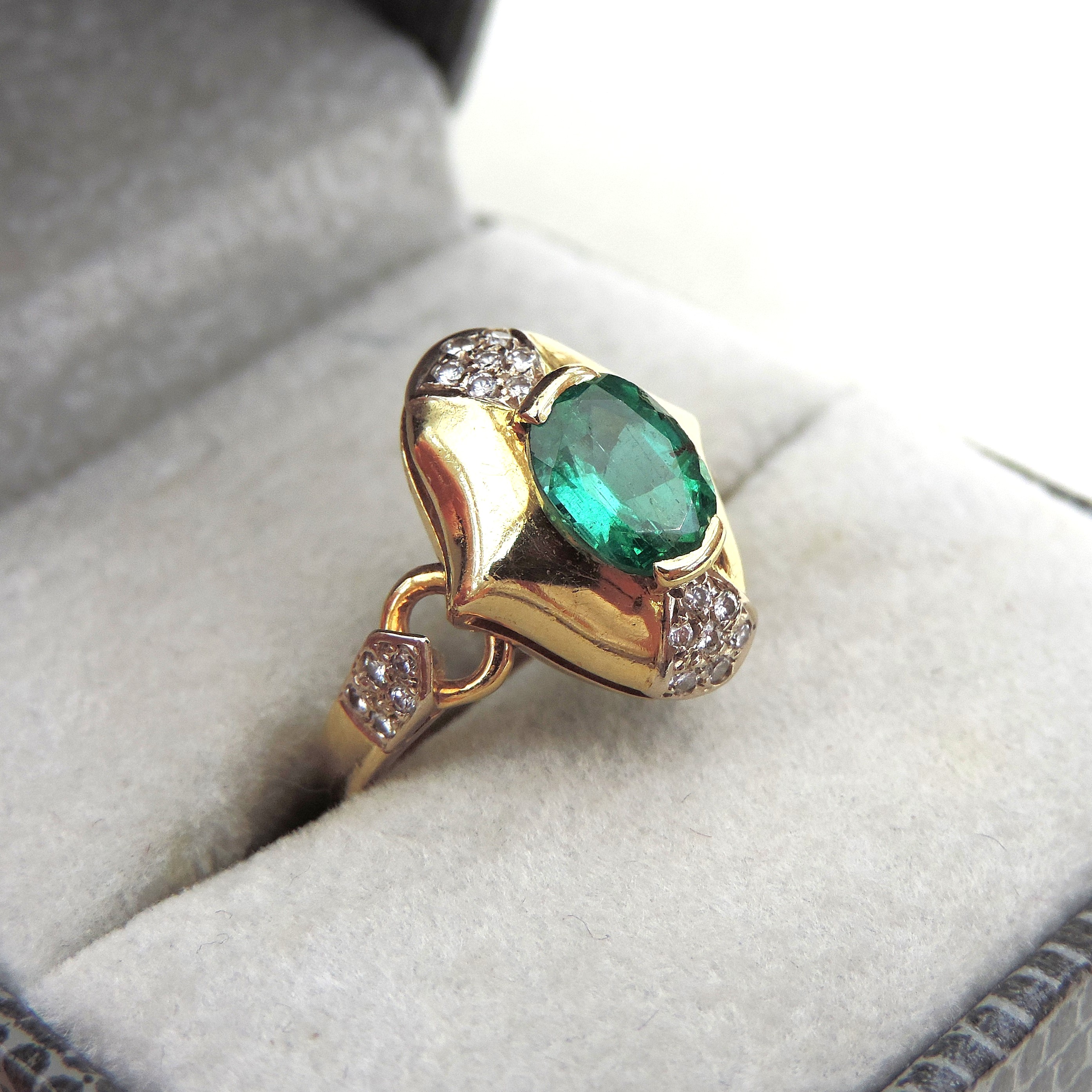 David Morris 18k Gold 1.24 Carat Emerald and Diamond Ring