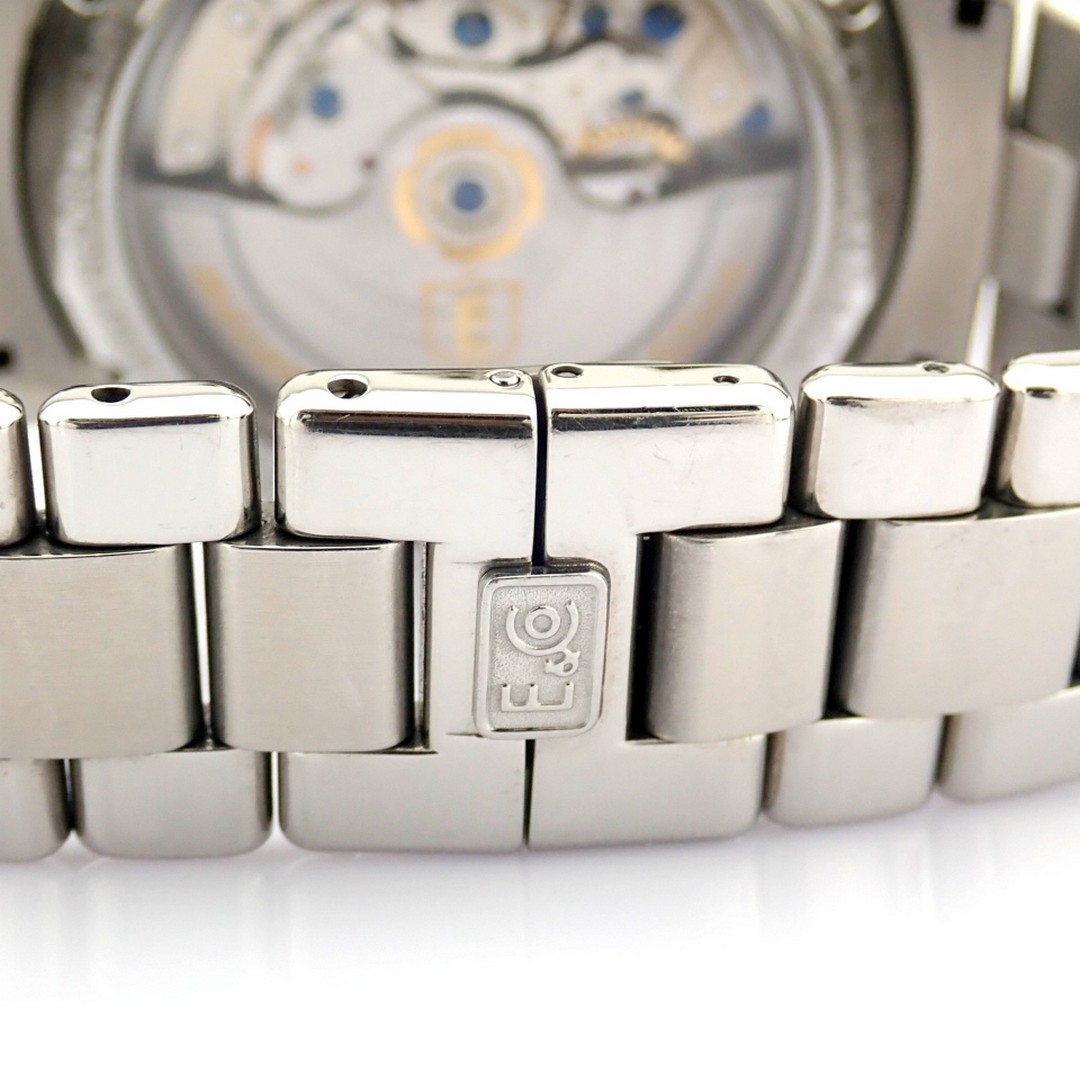 Eberhard & Co. / Traversetolo Chronograph Automatic  - Gentlmen's Steel Wrist Watch