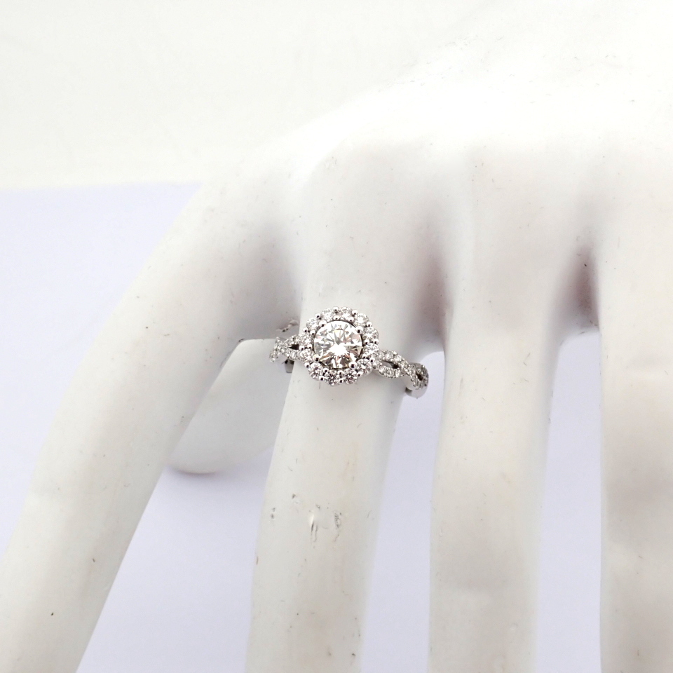Natural Diamond 18K White Gold Ring