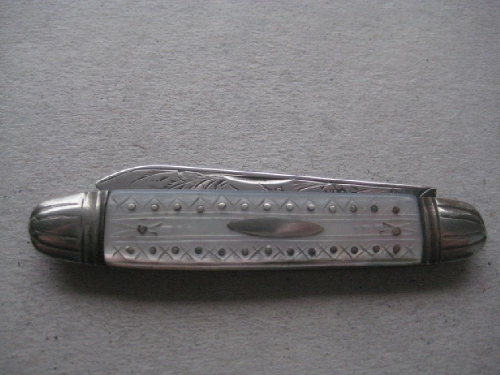 George V Mother of Pearl Hafted Silver Bladed Folding Fruit Knife, Birmingham 1919