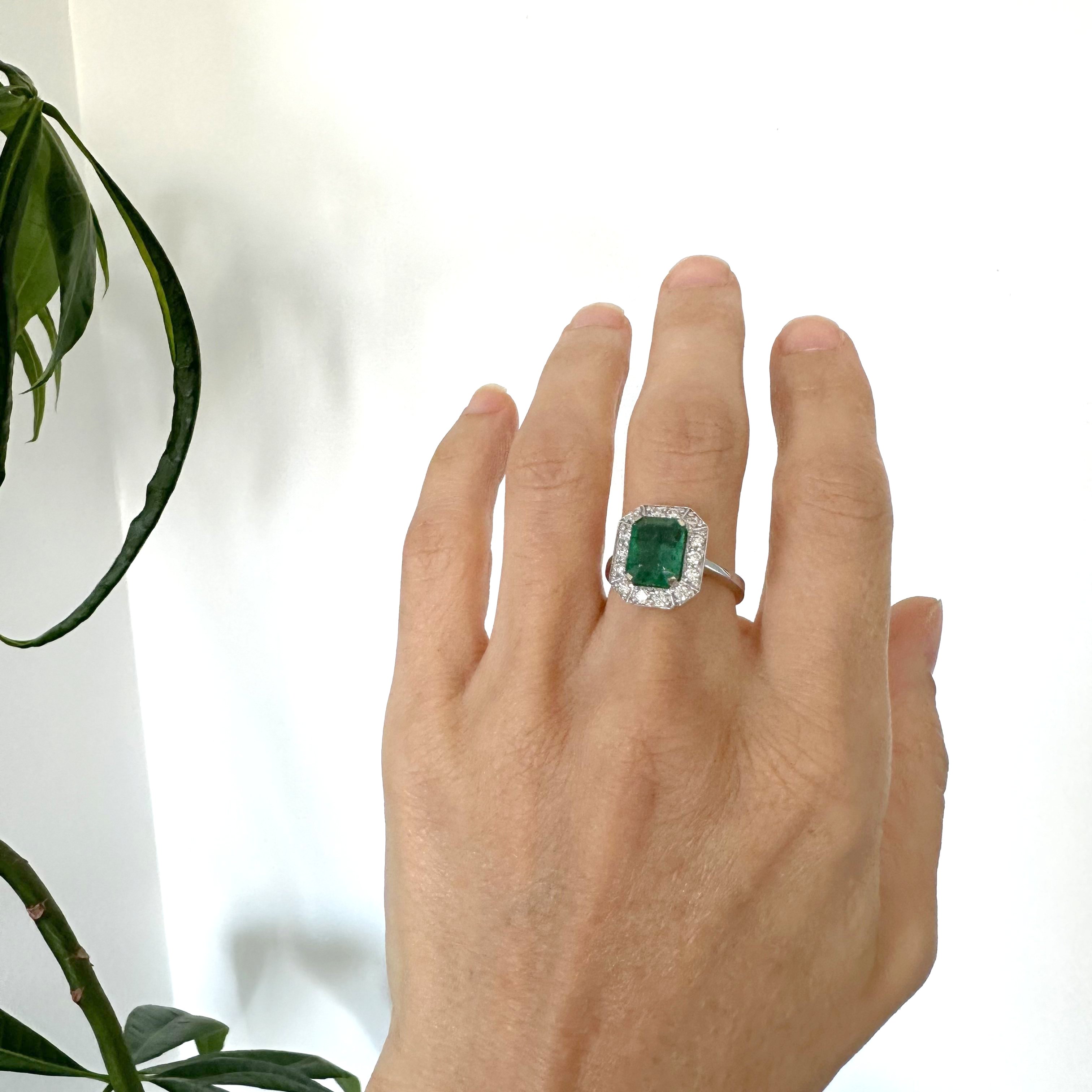 Natural Diamond 18K White Gold Ring