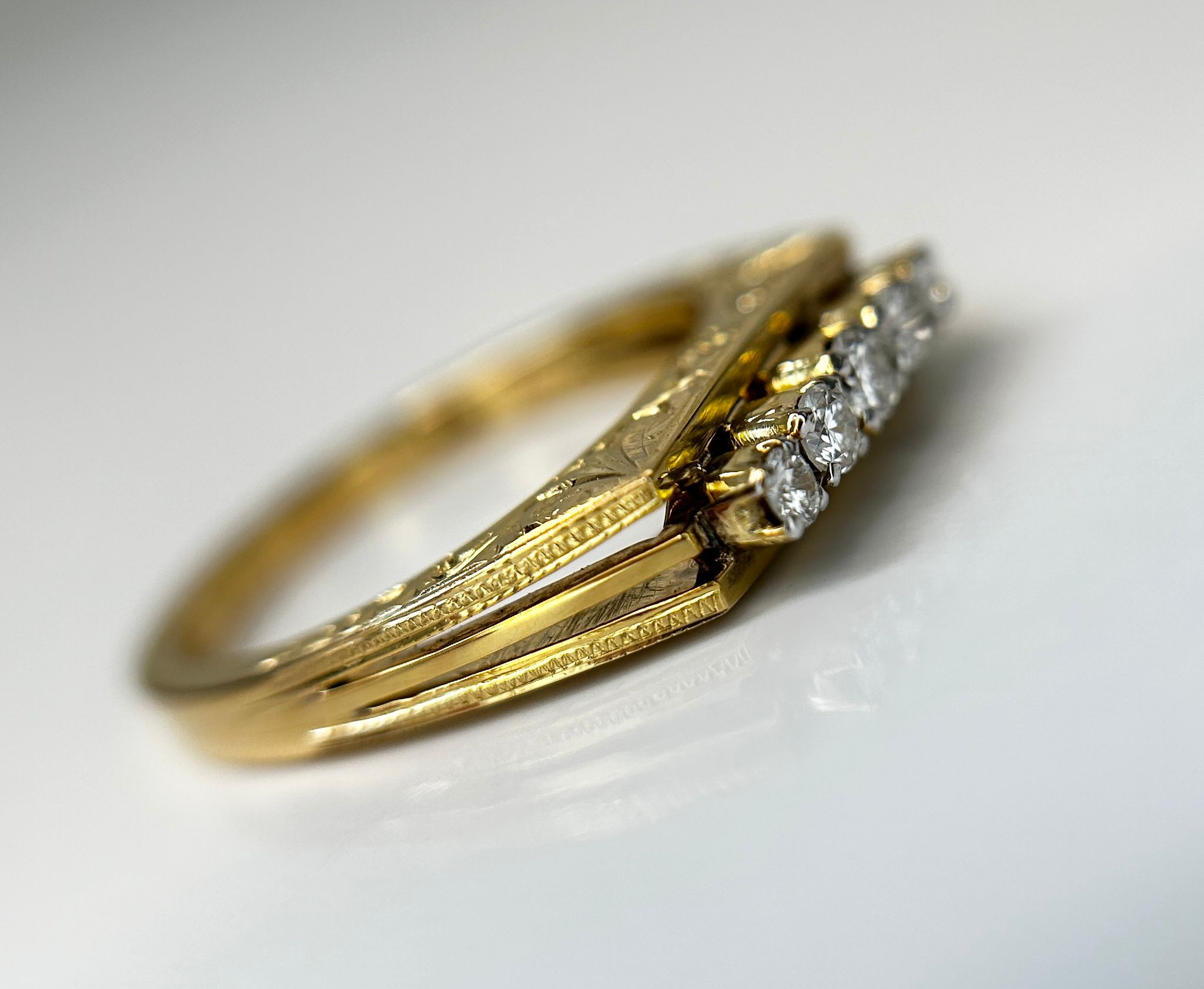 Beautiful Natural 0.18 CT VS Diamond Ring With 18k Gold