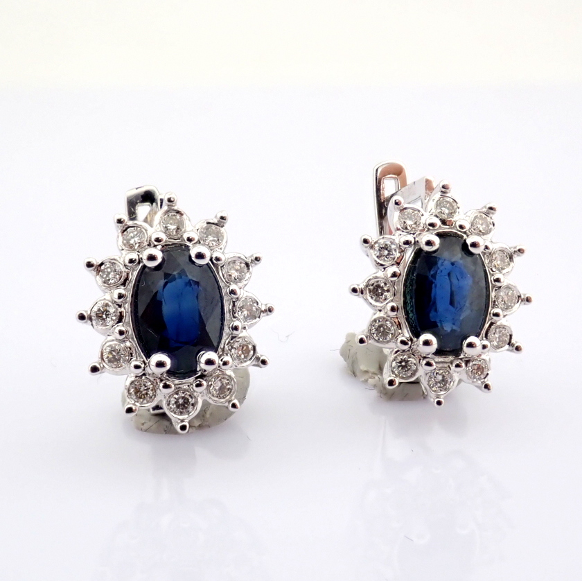 Natural Diamond 18K White Gold Earring