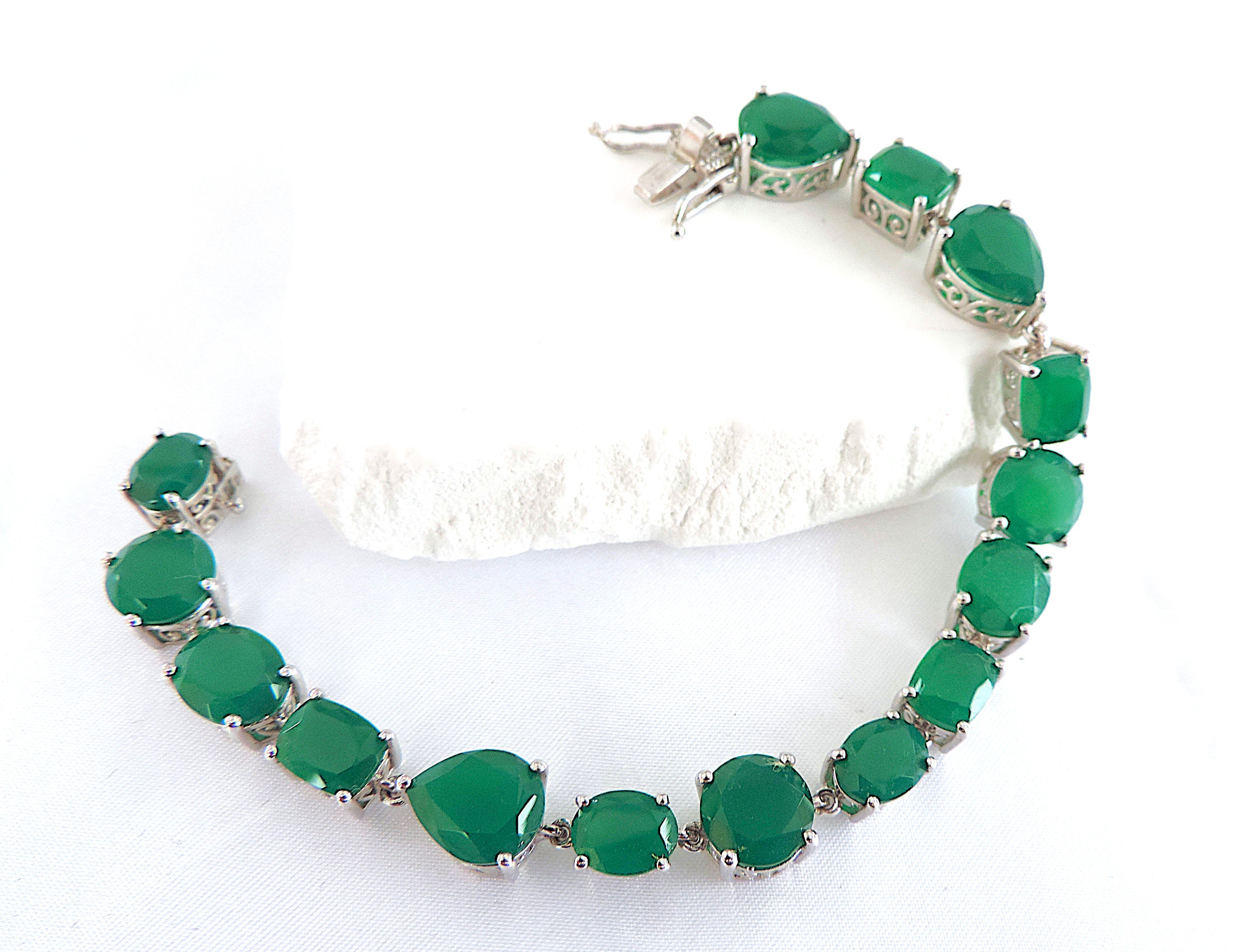 925 Silver 55.95 Carat Emerald Green Chrysoprase Gemstone Bracelet 'New'
