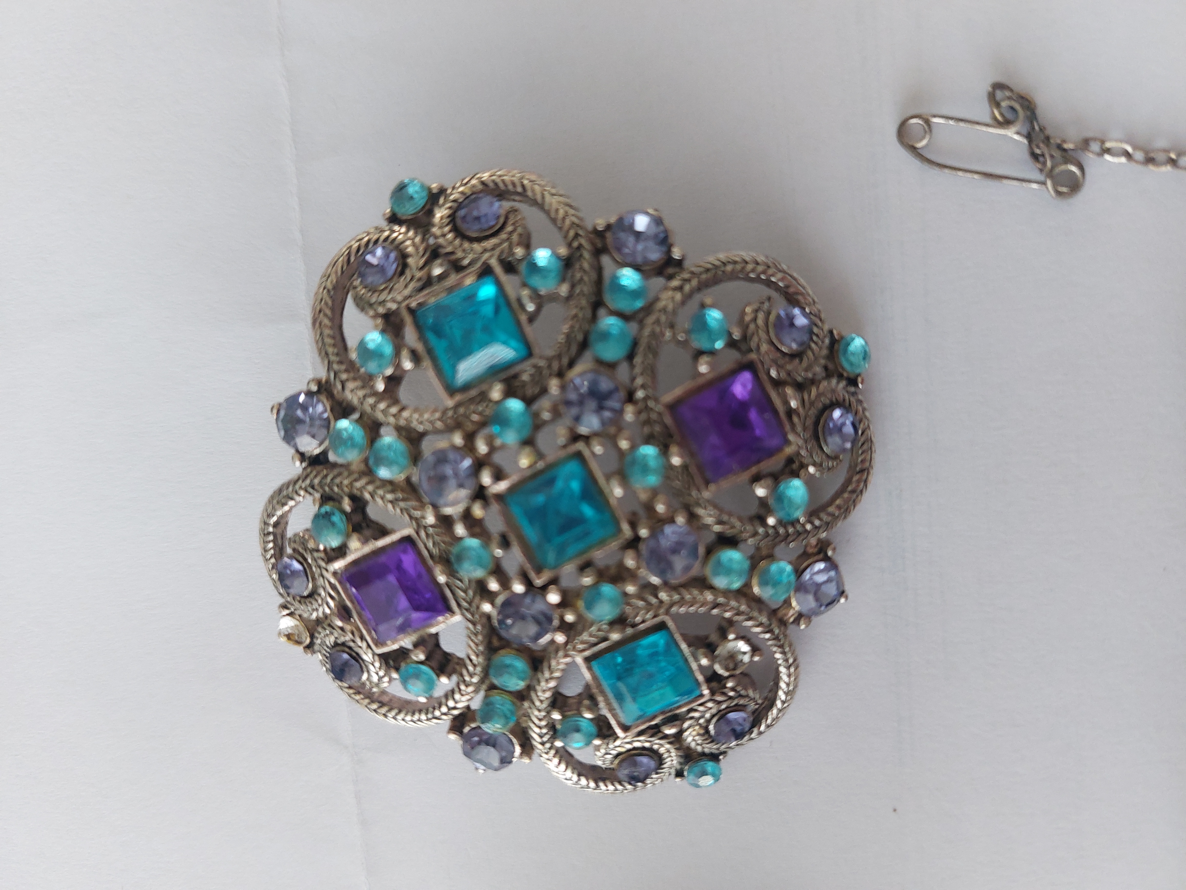 Vintage Brooches and Necklet