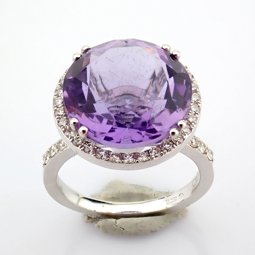 Natural Diamond 18K White Gold Ring