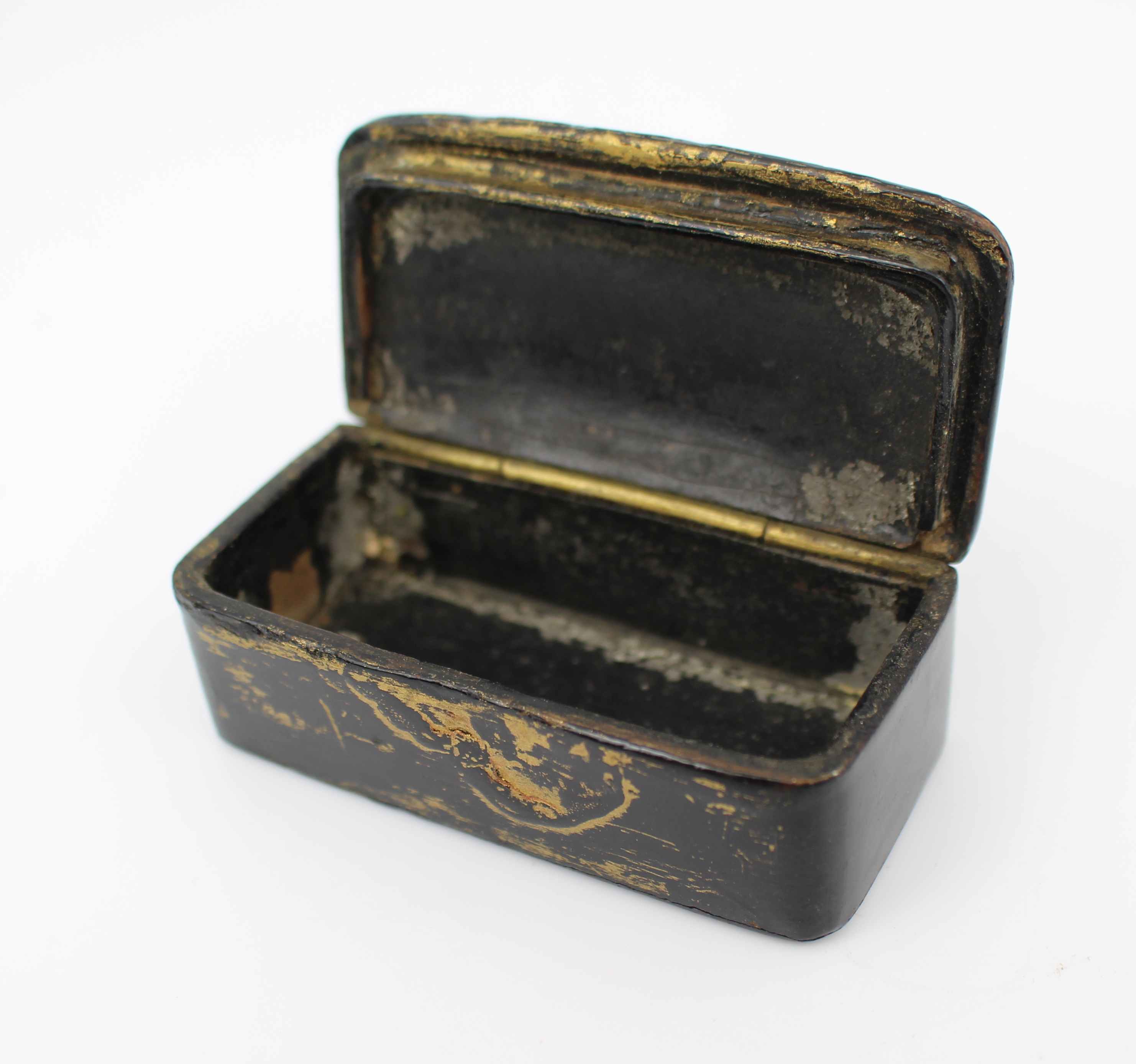 Small 19th Century Papier-Mâché Snuff Box – Gilt Lacquer Decoration, c.1830