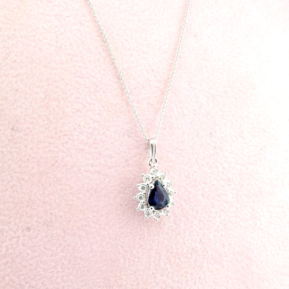 Natural Diamond 18K White Gold Necklace