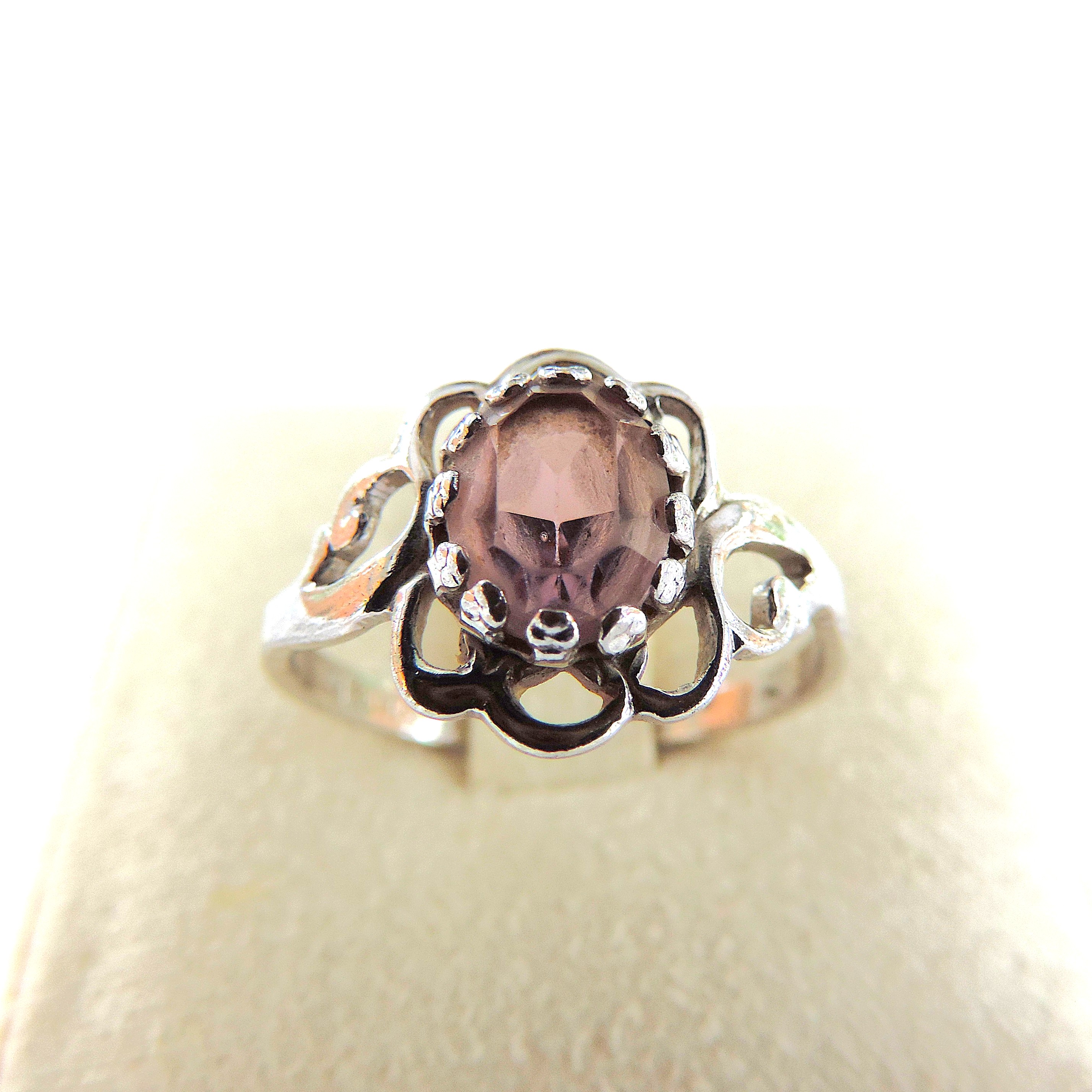 Vintage 925 Sterling Silver Amethyst Gemstone Ring