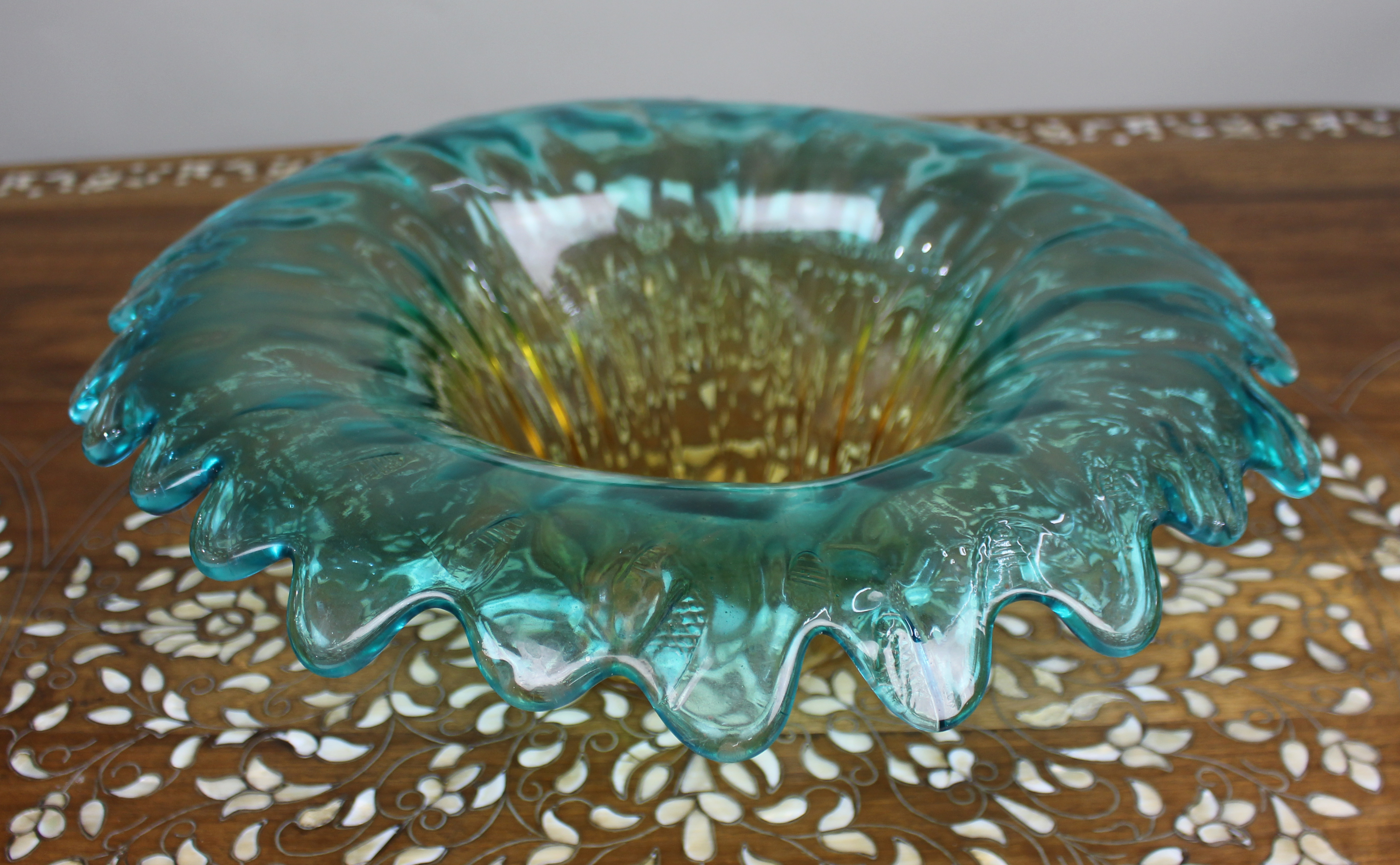 Large Murano Hand-Blown Art Glass Centrepiece Bowl