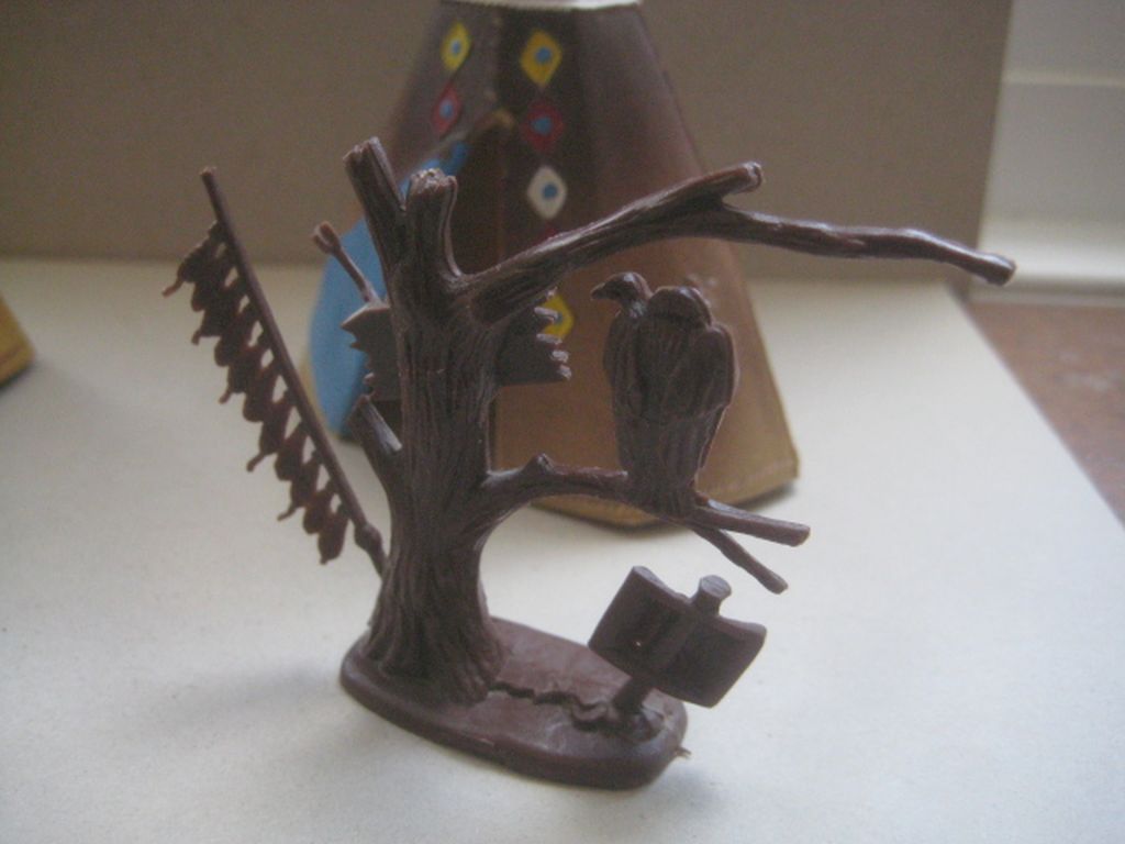 A Group of 4 Vintage Britain's Ltd Plastic Figures