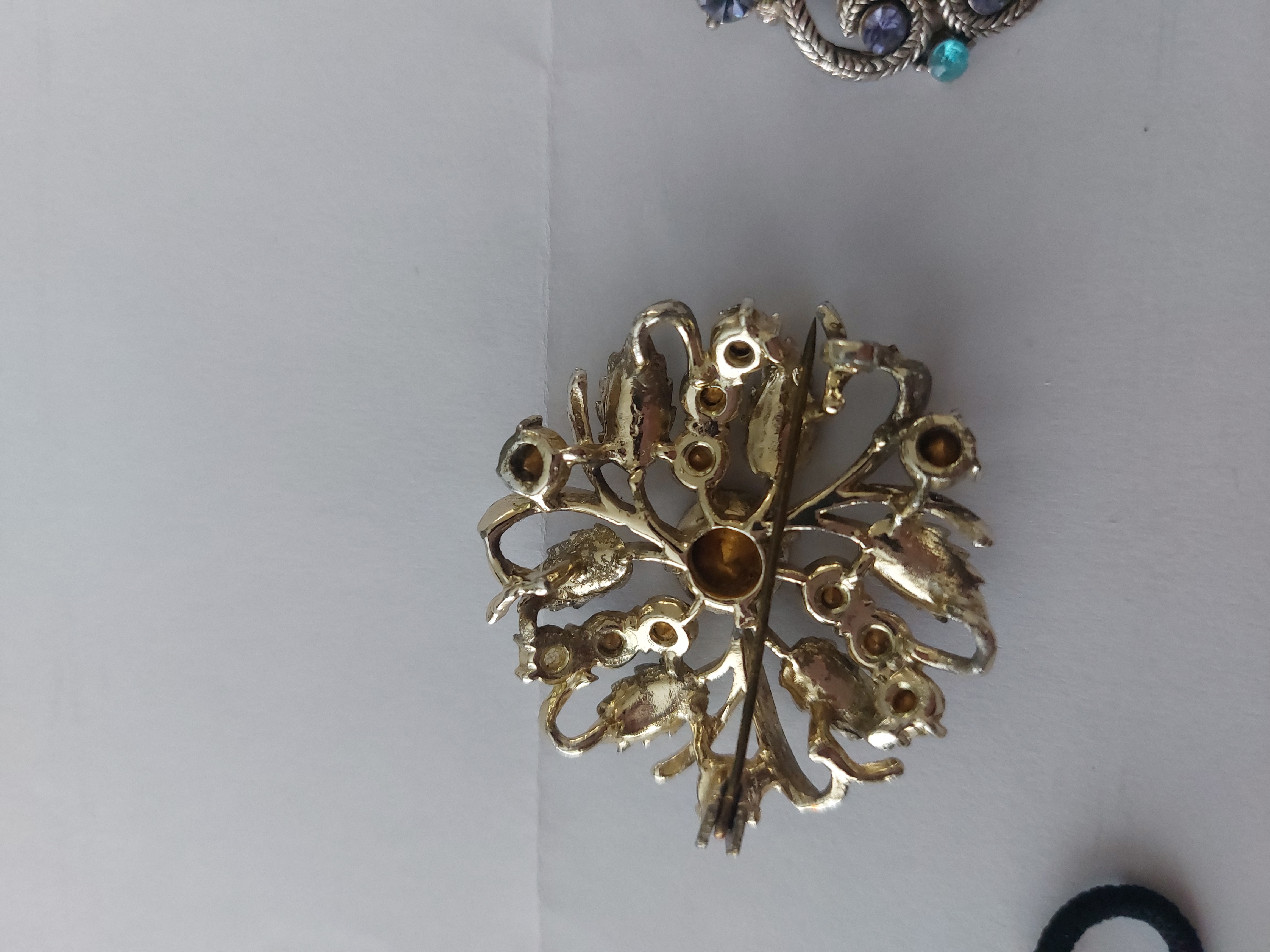 Vintage Brooches and Necklet