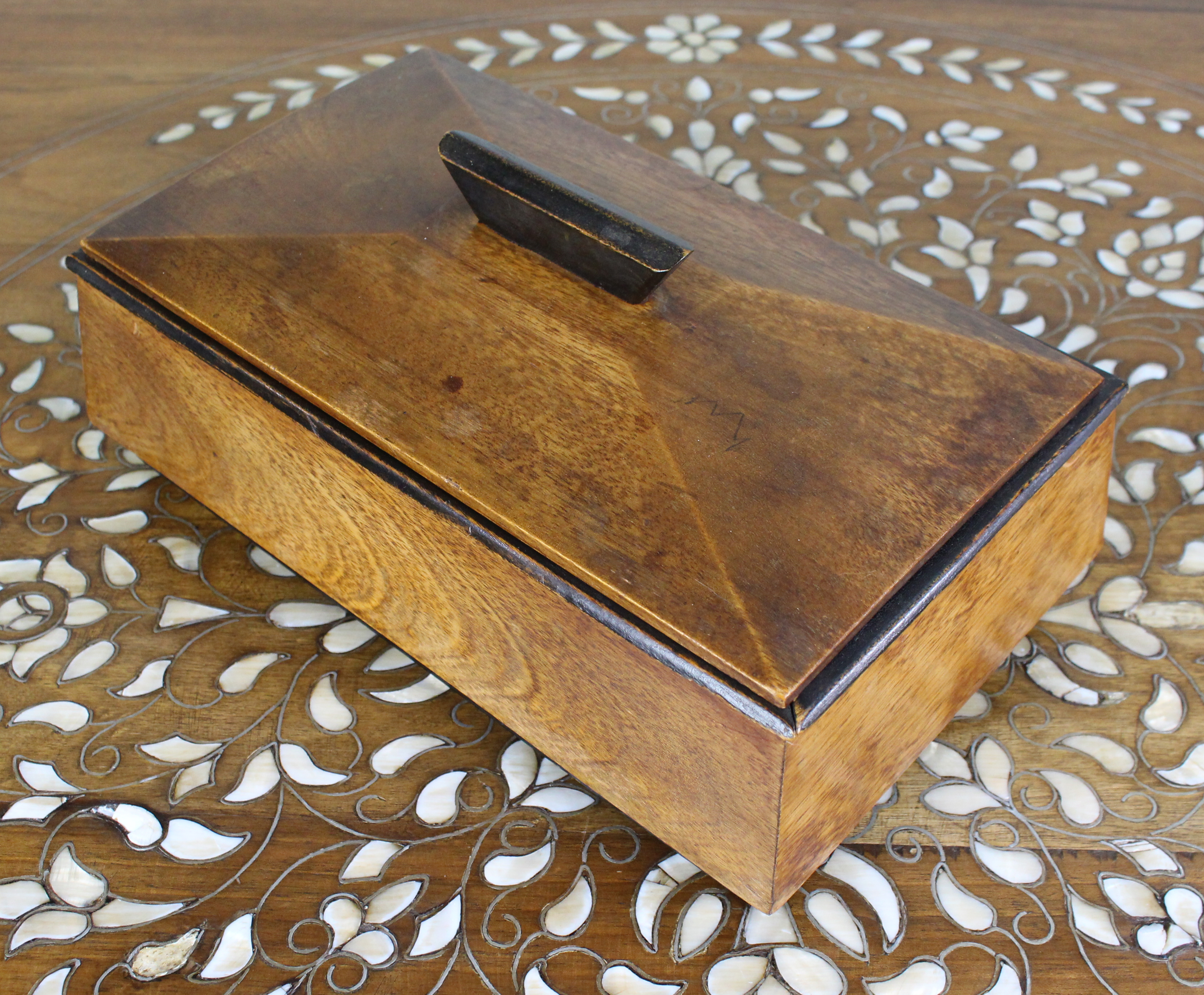 Early 20th Century Arts & Crafts Walnut Box