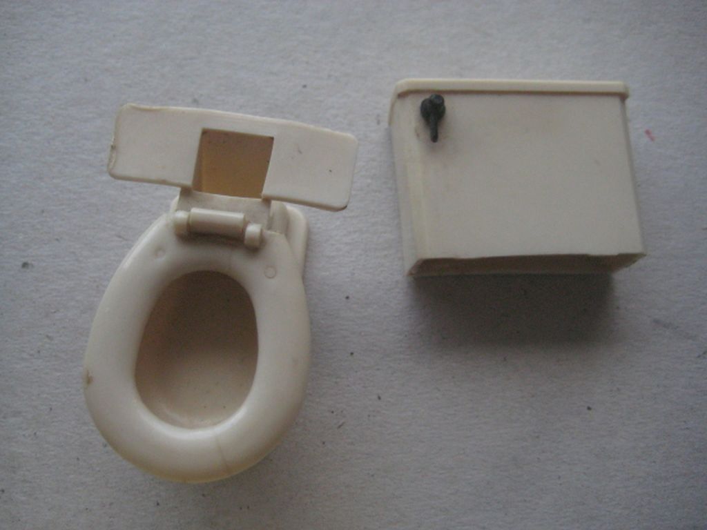 Vintage Dolls House Plastic Bathroom Suite