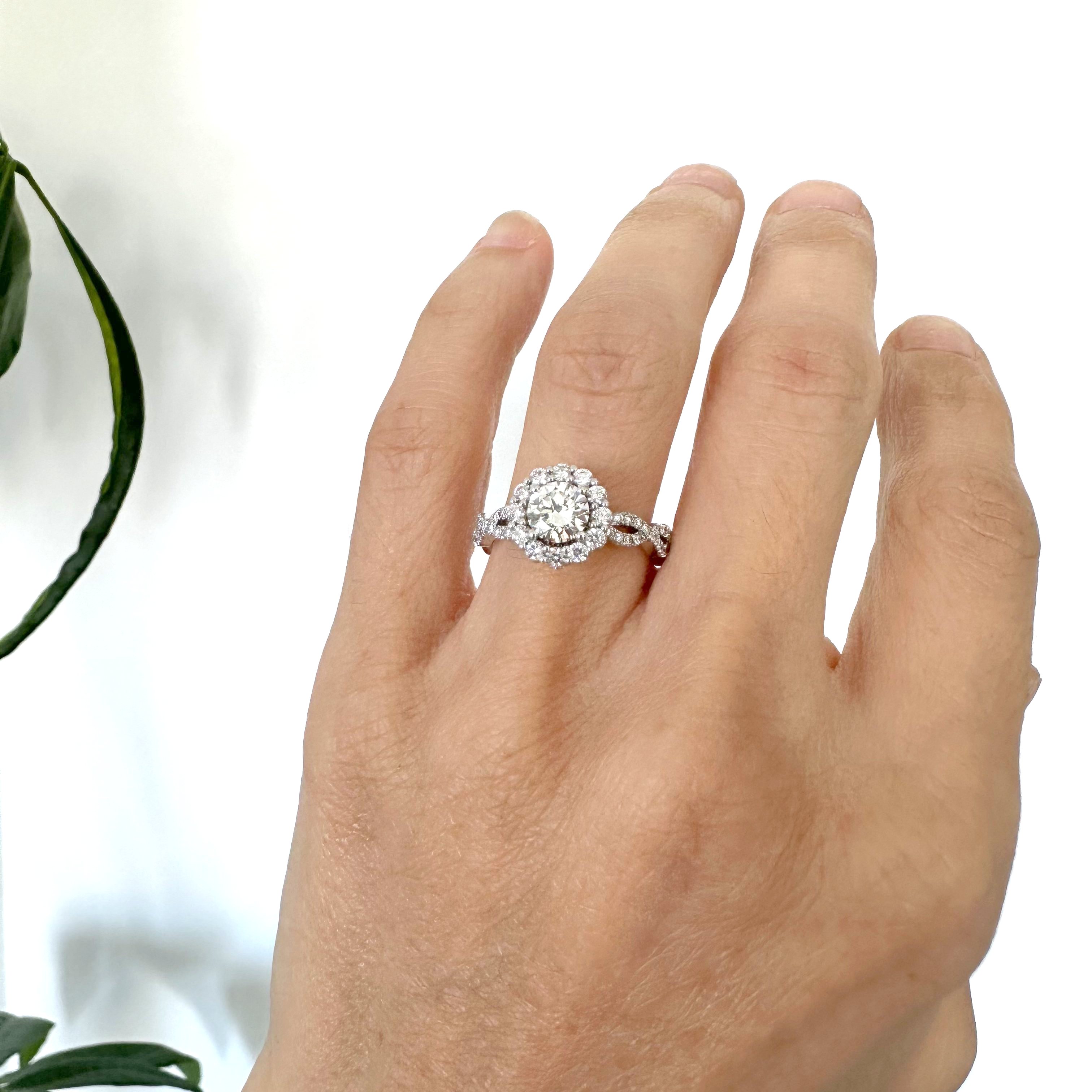 Natural Diamond 18K White Gold Ring