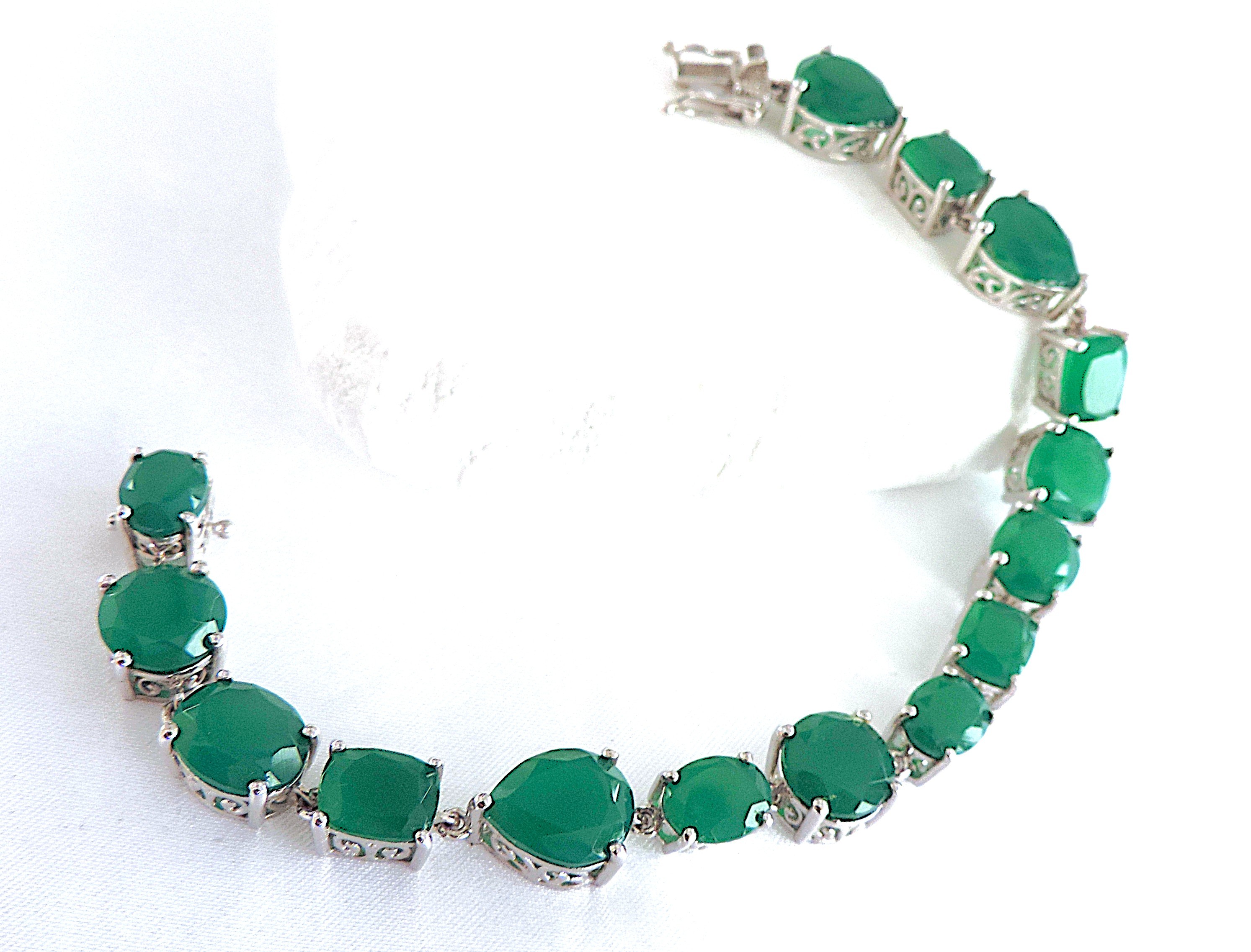 925 Silver 55.95 Carat Emerald Green Chrysoprase Gemstone Bracelet 'New'