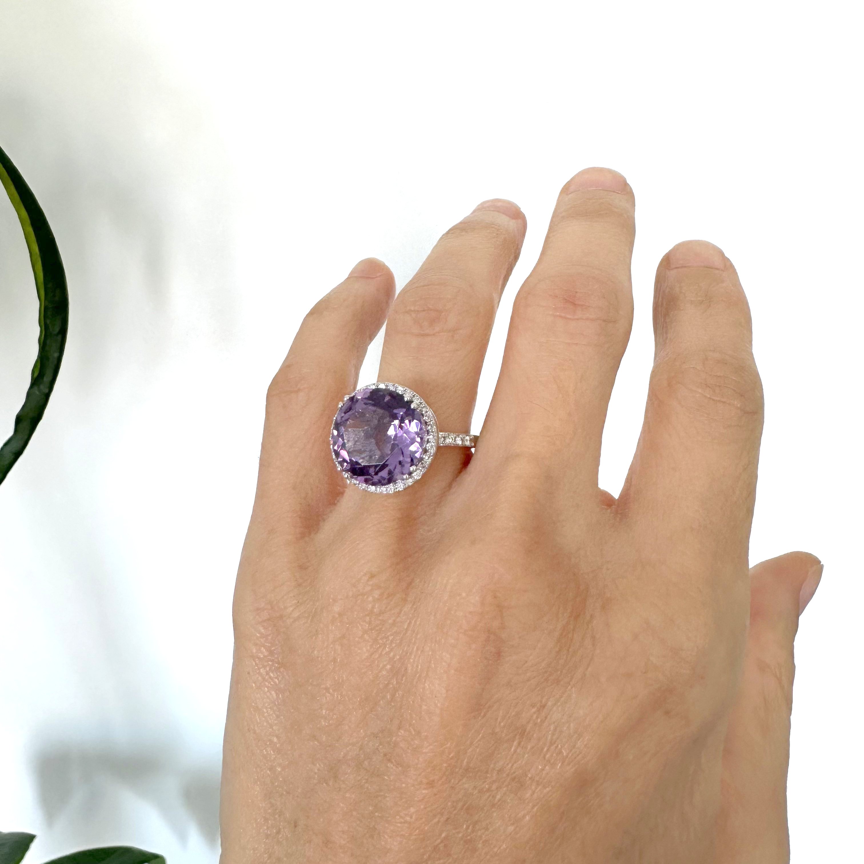 Natural Diamond 18K White Gold Ring