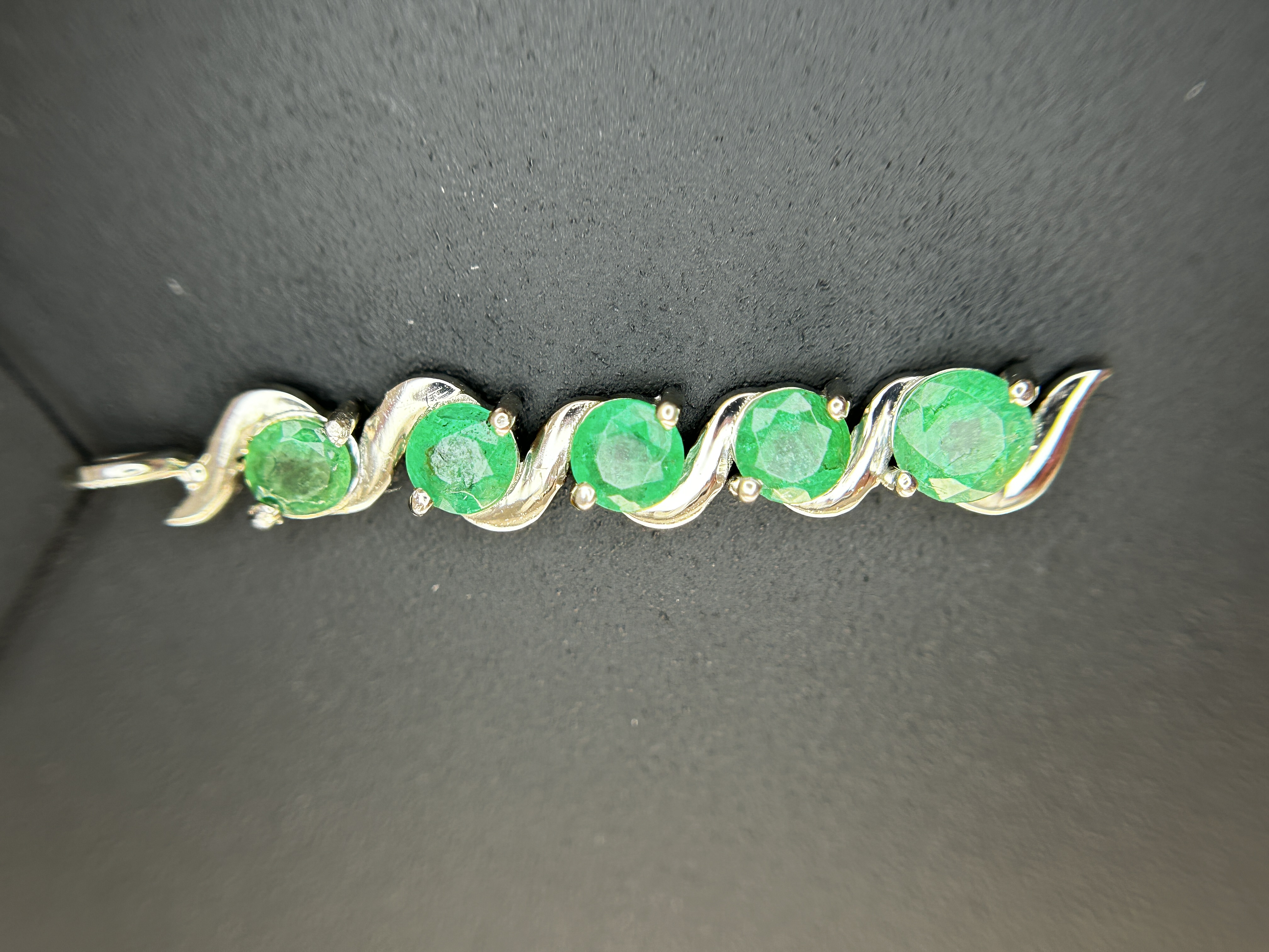 Beautiful 1.17ct Natural Emerald Pendant With Platinum 950