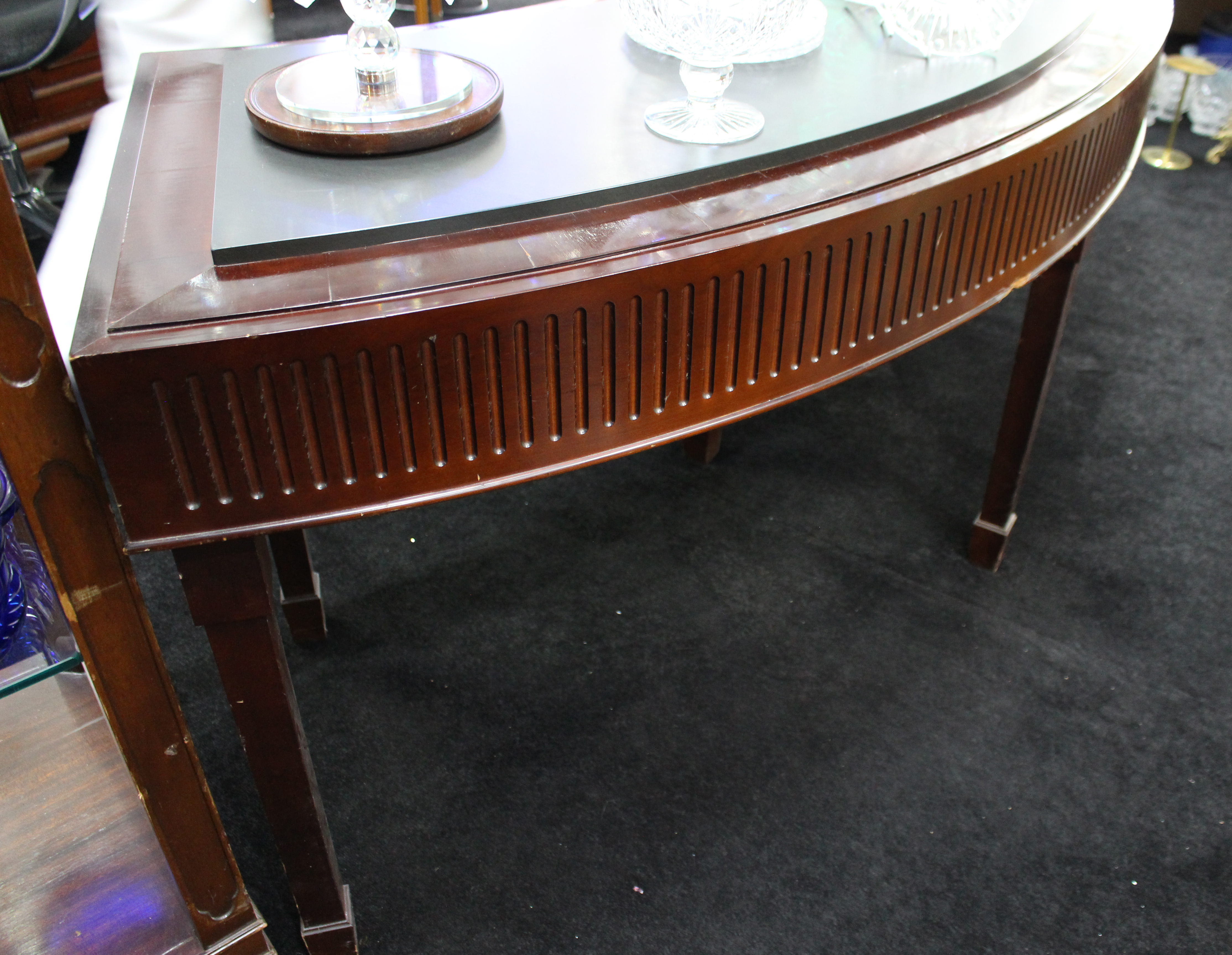 Large and Heavy Mahogany Console Table with Reeded Frieze and Fixed Marble Top – c.20th Century