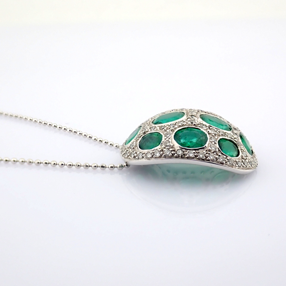 Natural Diamond 18K White Gold Necklace